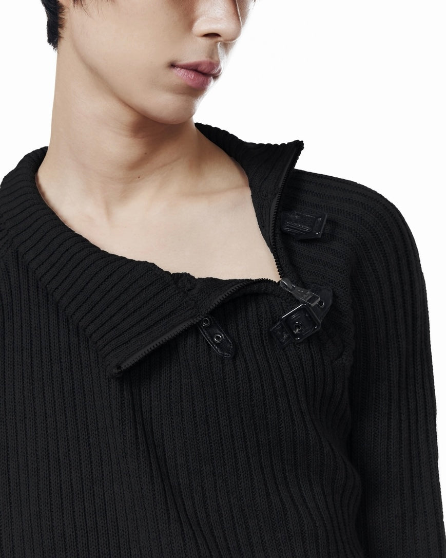 【AAKAM】Slant Zipper Belted Knit
