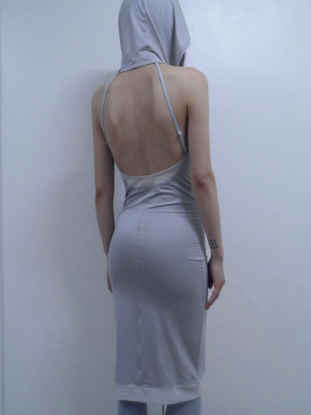 【OJOS】Flatseam Halter Midi Dress