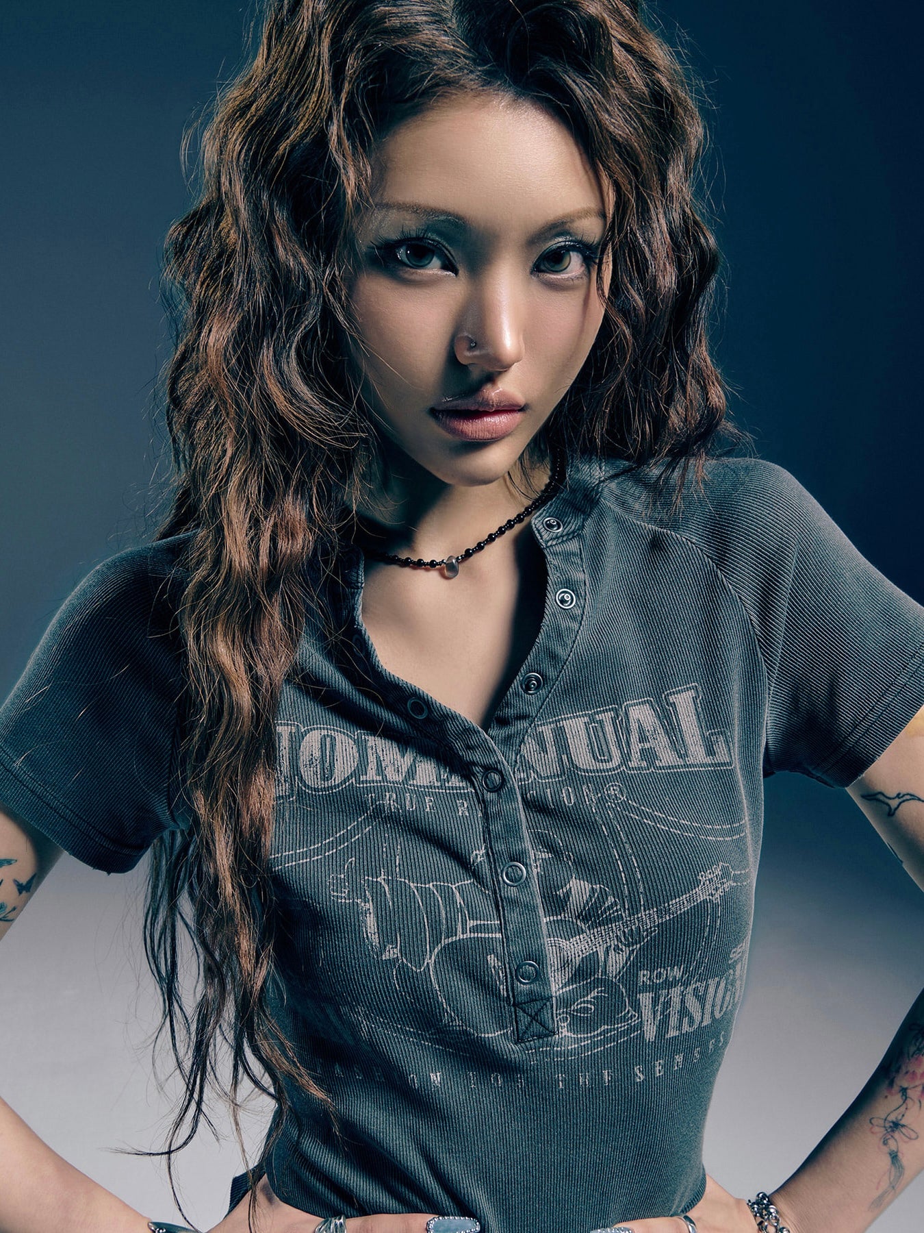【NOMANUAL×TRUE RELIGION】NO RELIGION HENLEY BABY TEE