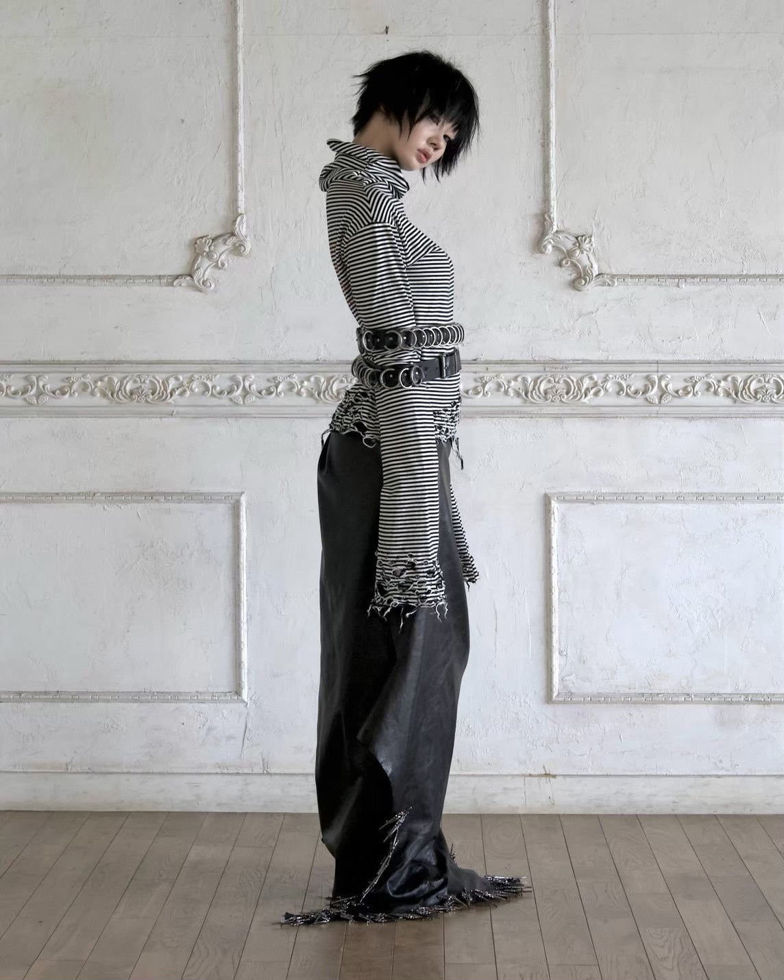 【YIKAI LABORATORY】GHOST FREQUENCY DISTRESSED TURTLENECK