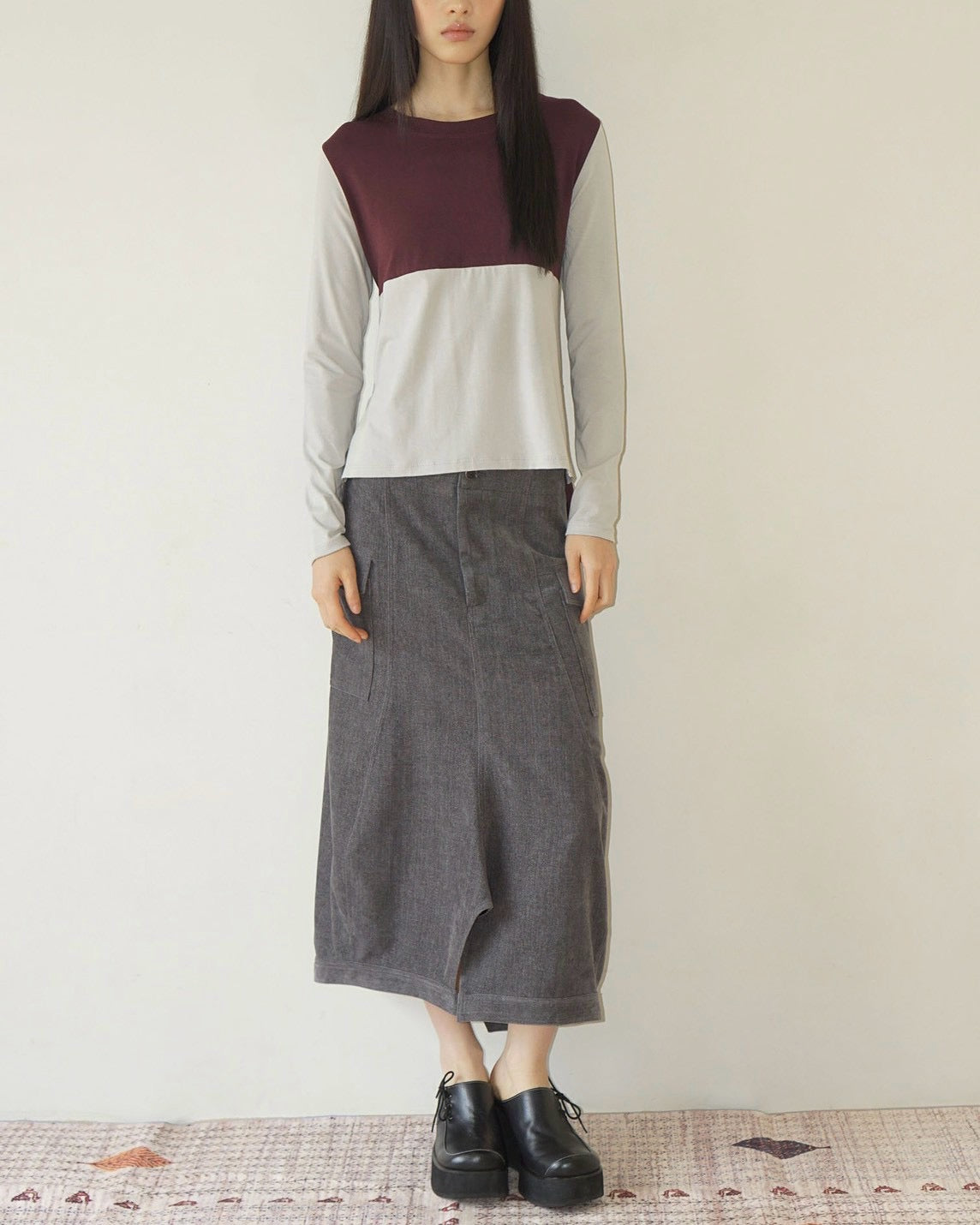 【Uglyshadow】BACK RIBBON T-SHIRT