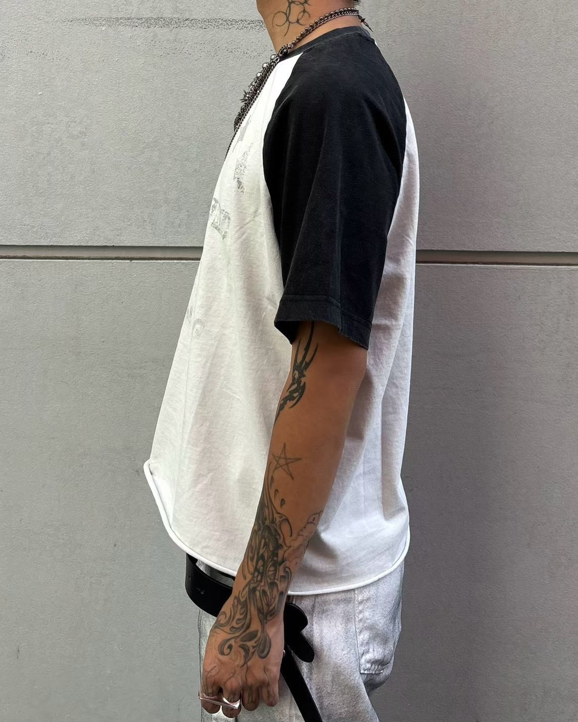 国際配送【Never mind the XU】star print raglan T-shirt (2color)