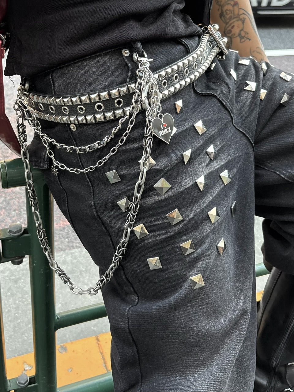 国際配送【Never mind the XU】studs washed wide denim pants (2color)