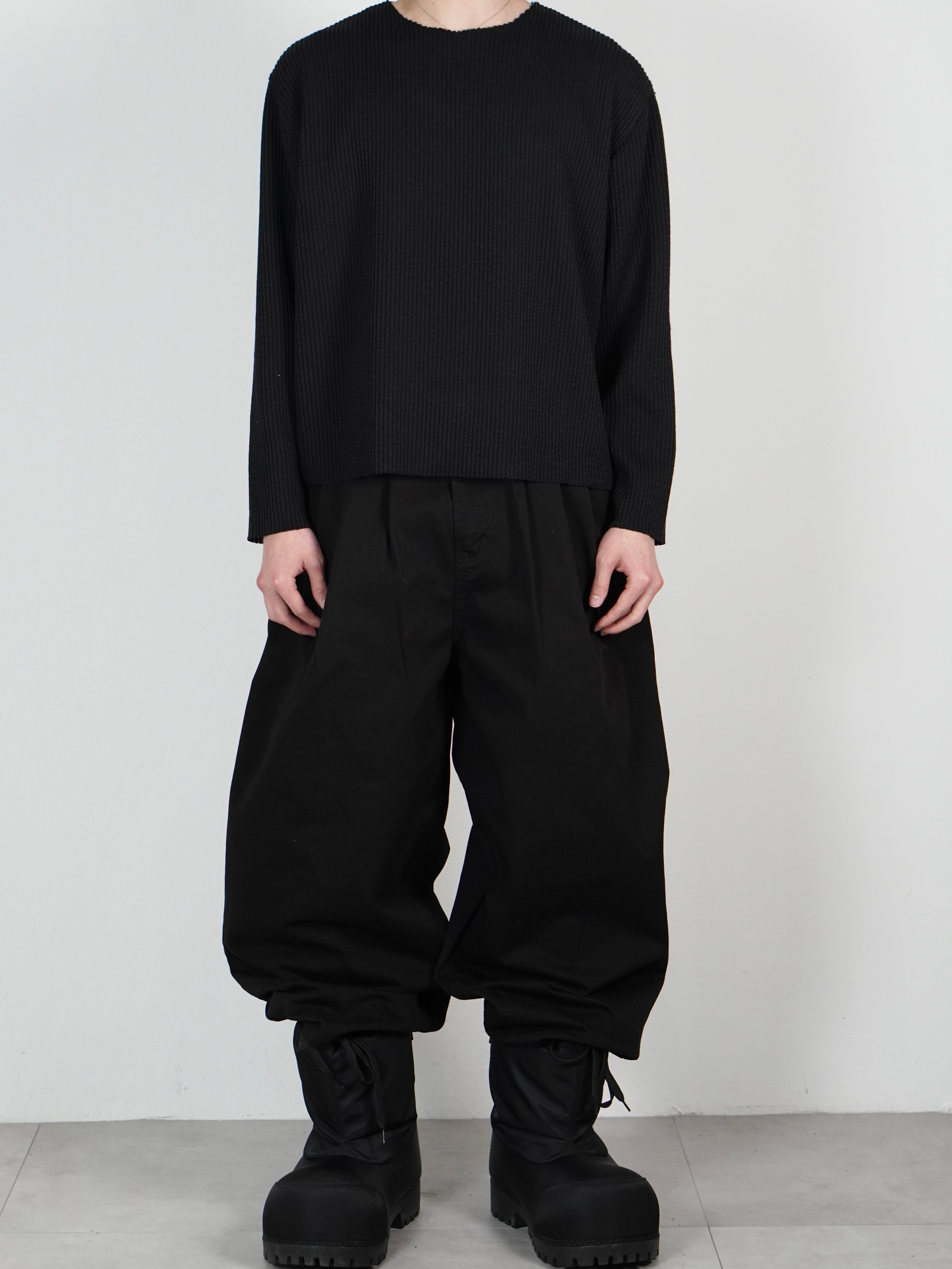 受注制【Chikashitsu +】three pleats chino wide pants