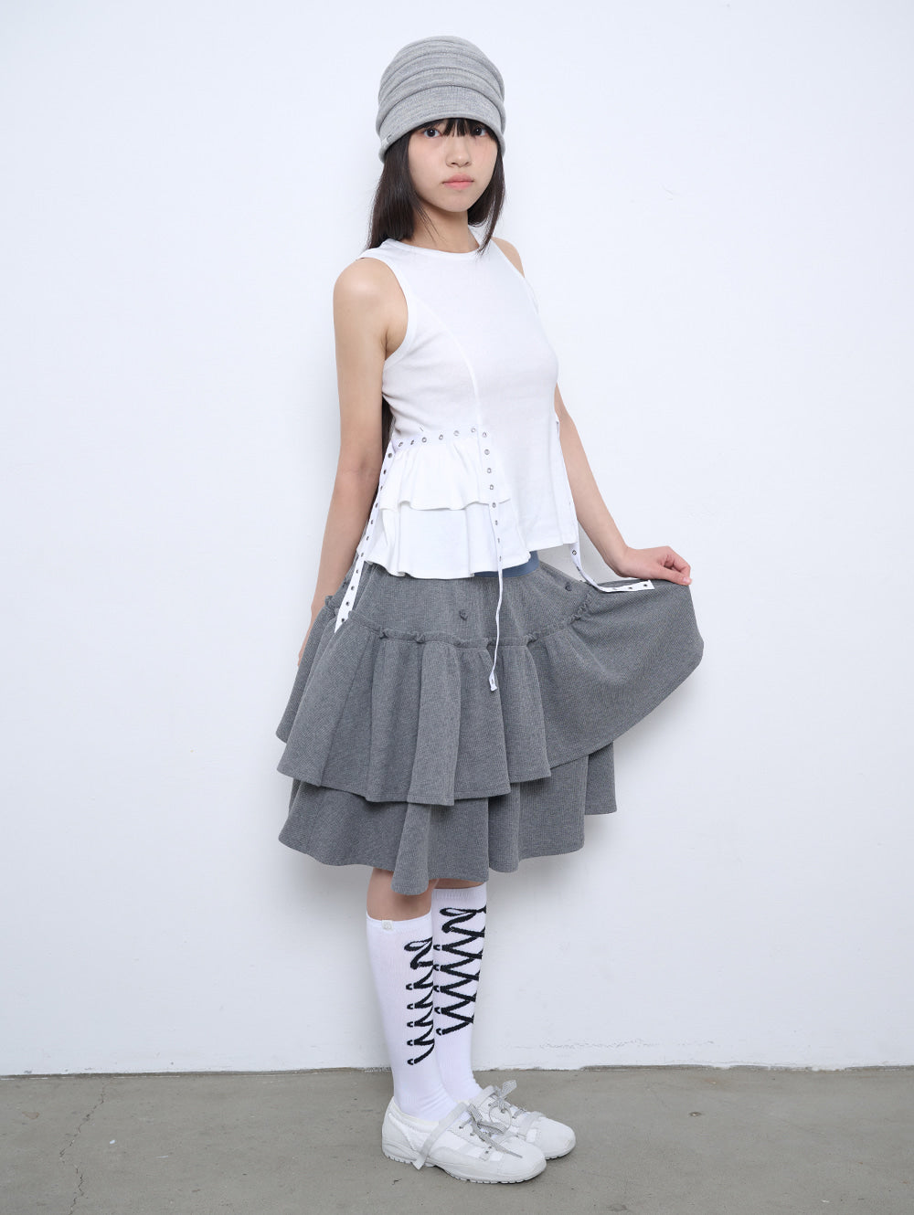 6/8 21:00発売【TUOMIO】EYELET BELTED TANK TOP