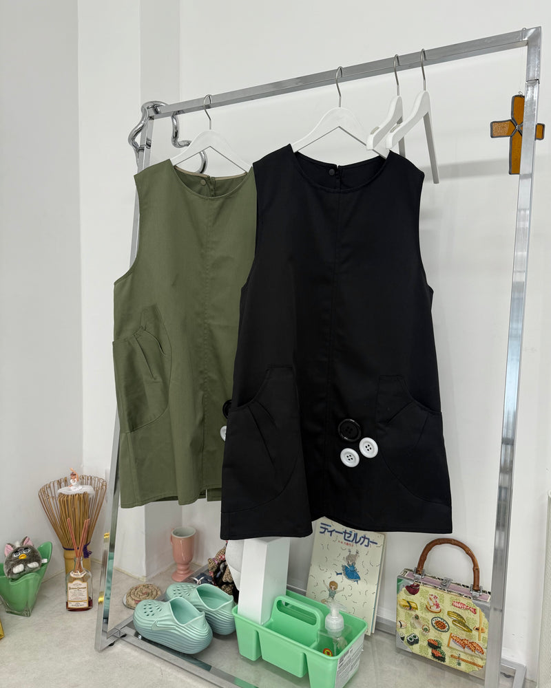 国際配送【Nerd out XU】big button jumper drsess (2color)