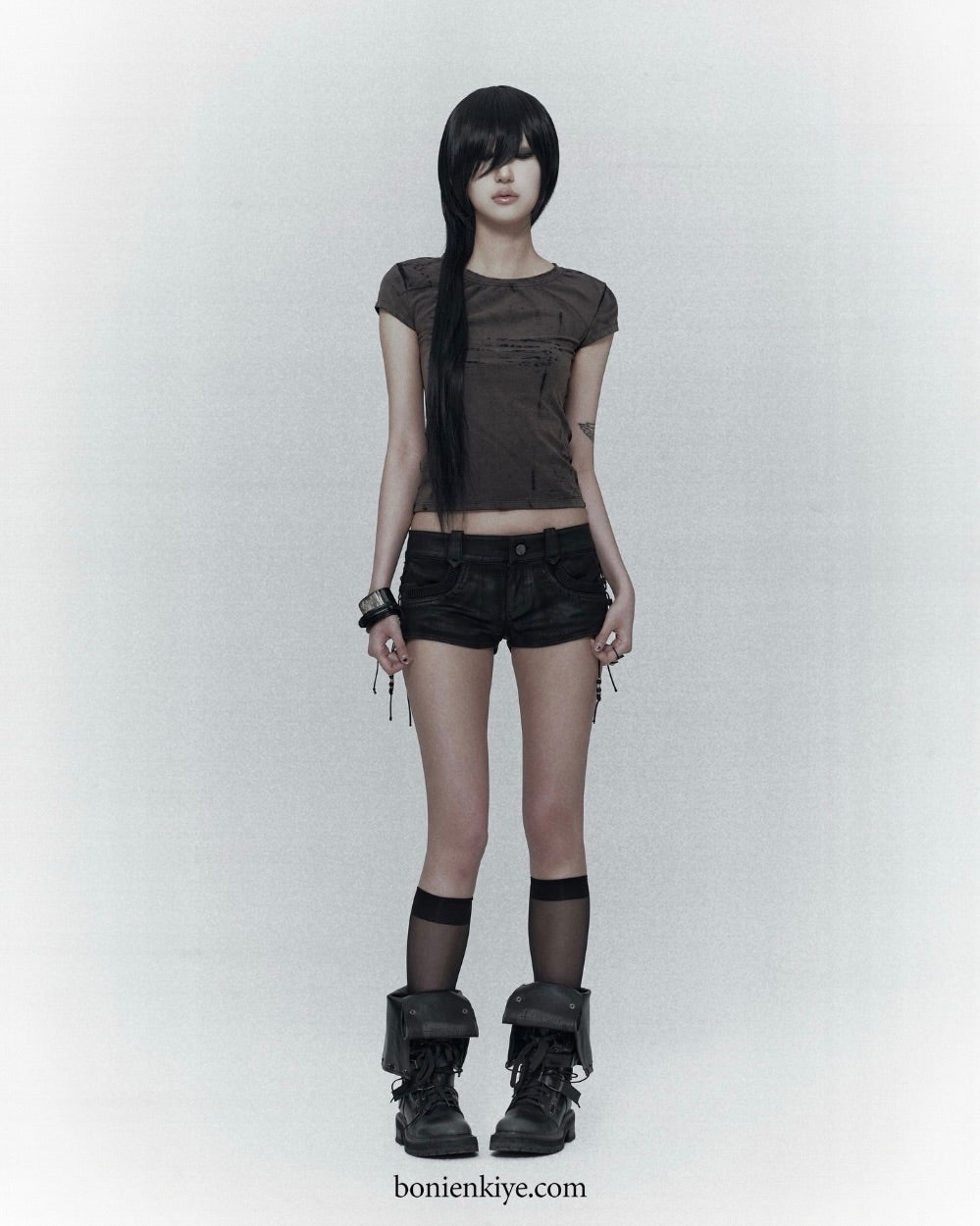 【bonienkiye】Laser-Etched Tee