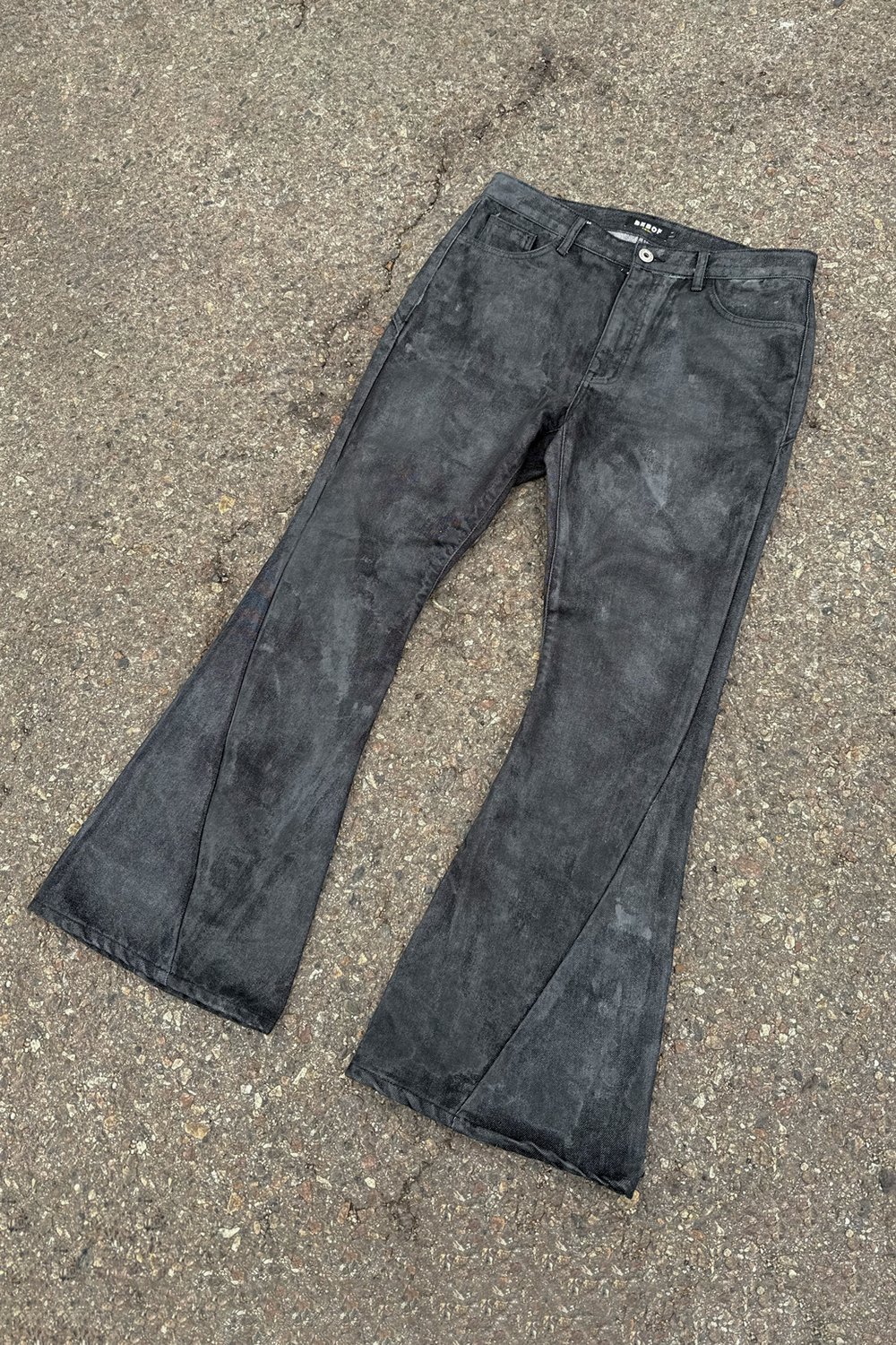 【BEBOF】Black Side Cut Flared Jeans
