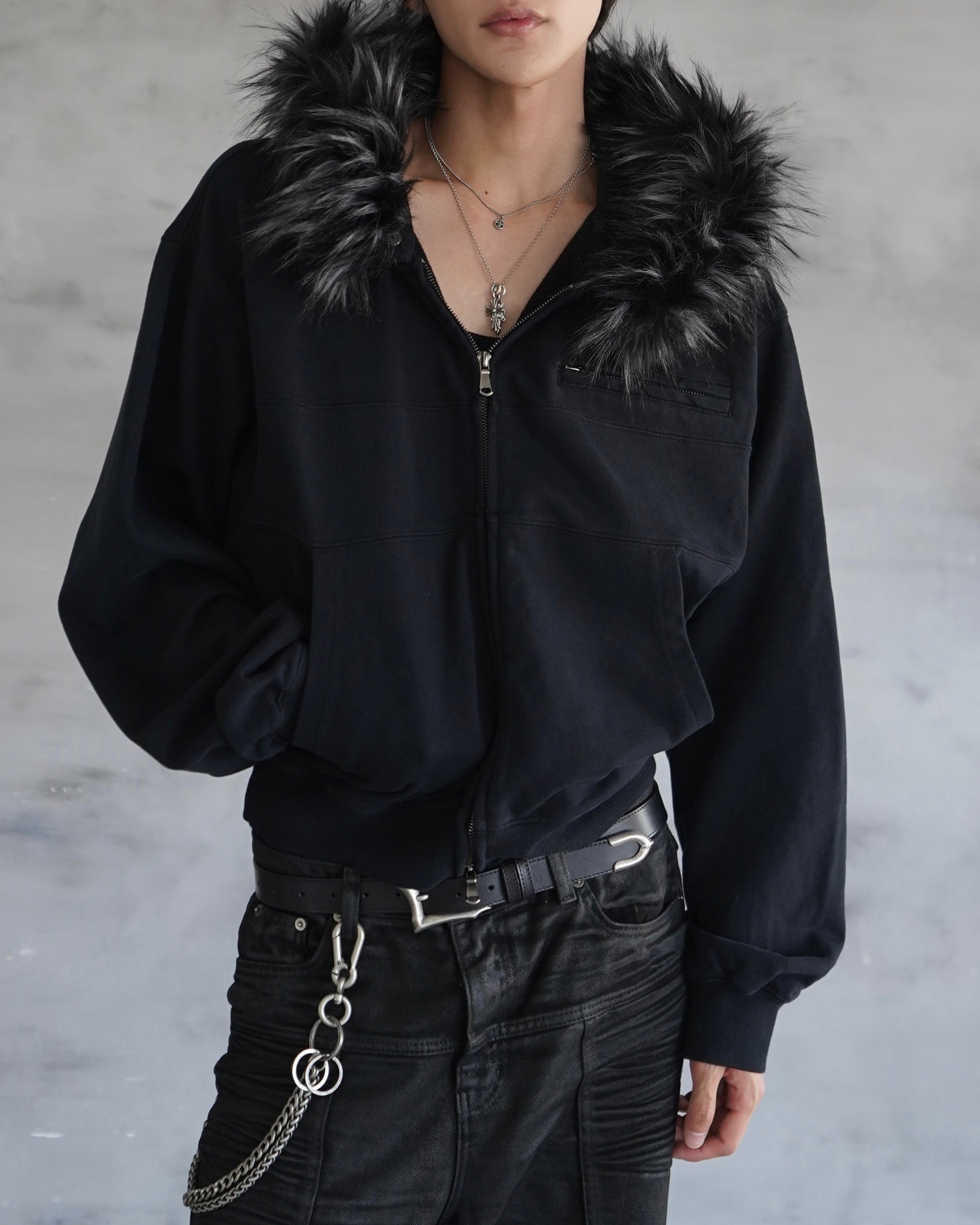 【CHIKASHITSU PLUS HIGH】Volume fur cropped zip hoodie