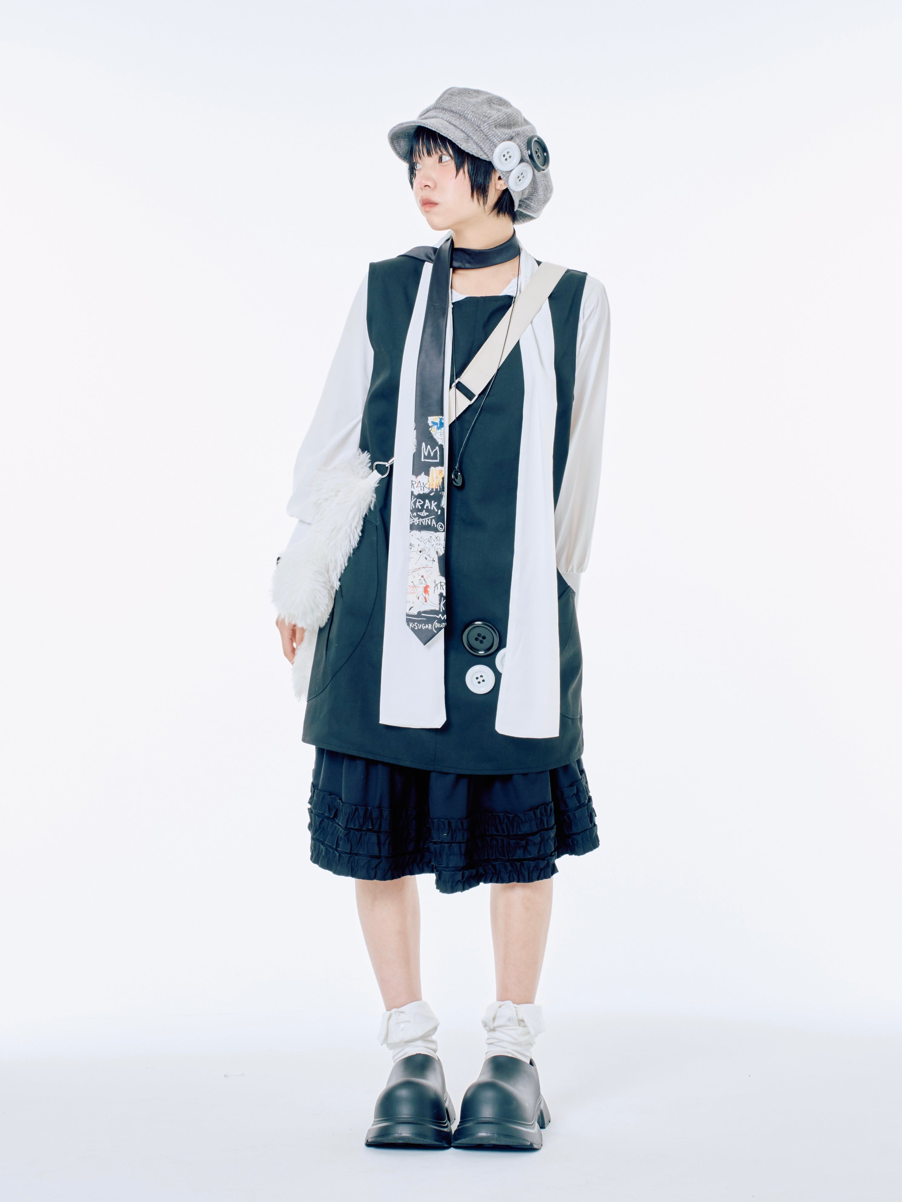 国際配送【Nerd out XU】big button jumper drsess (2color) / 【ナードアウトエックスユー】ビッグボタンジャンパードレス