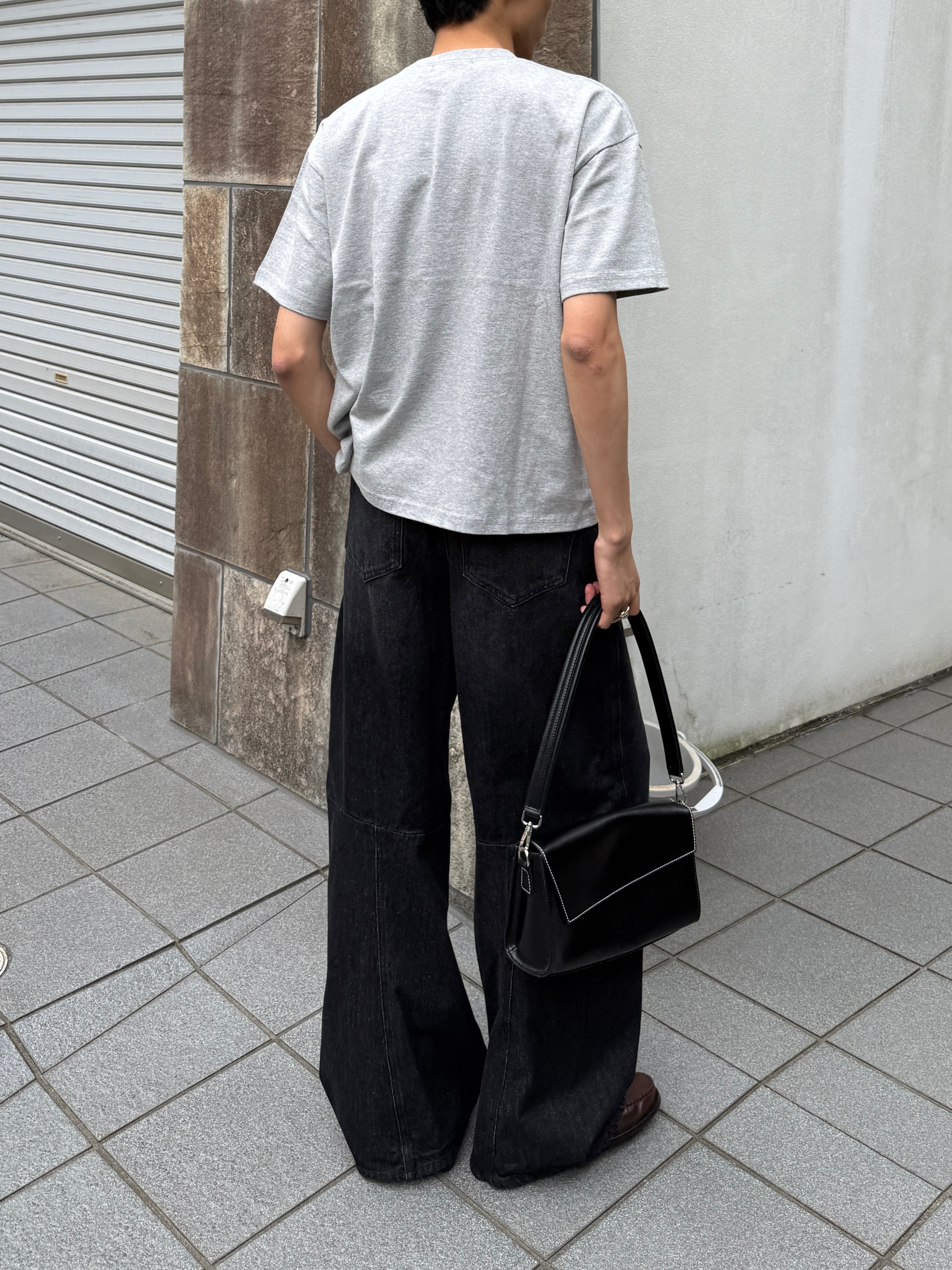 東京店WEB限定受注制【Chikashitsu +】cropped box tee (4color)