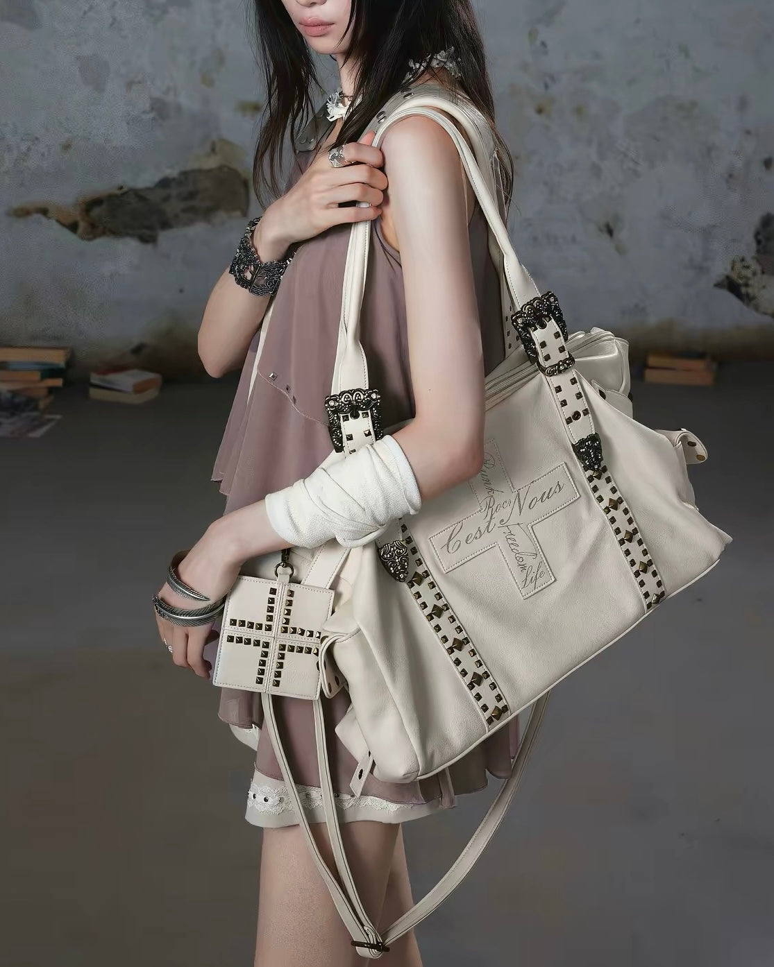 【Cest Nous】Graffiti Cross Leather Bag