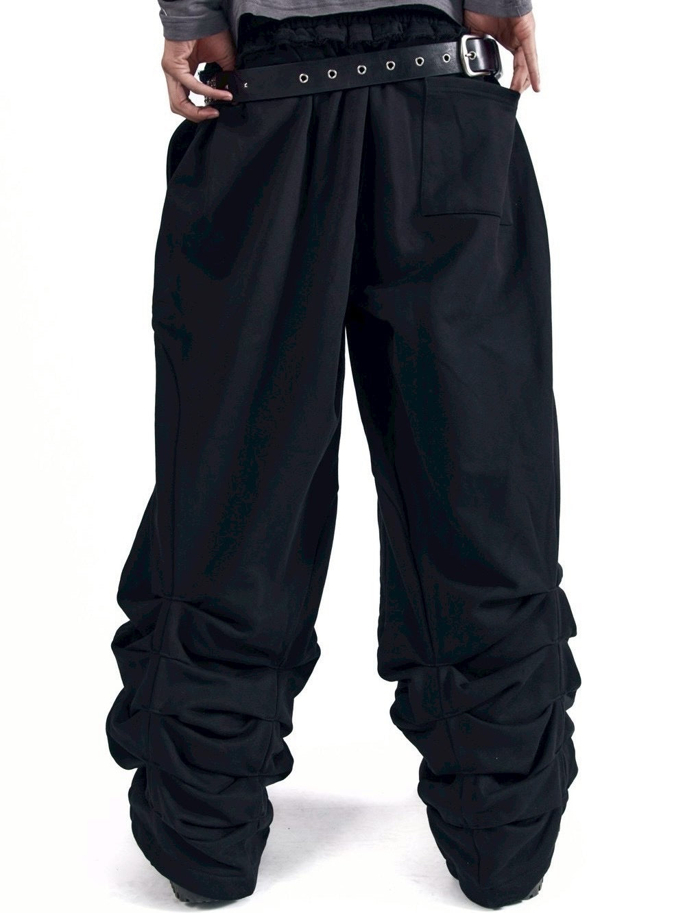 【AAKAM】Sediment Pin-Tuck Sweatpants
