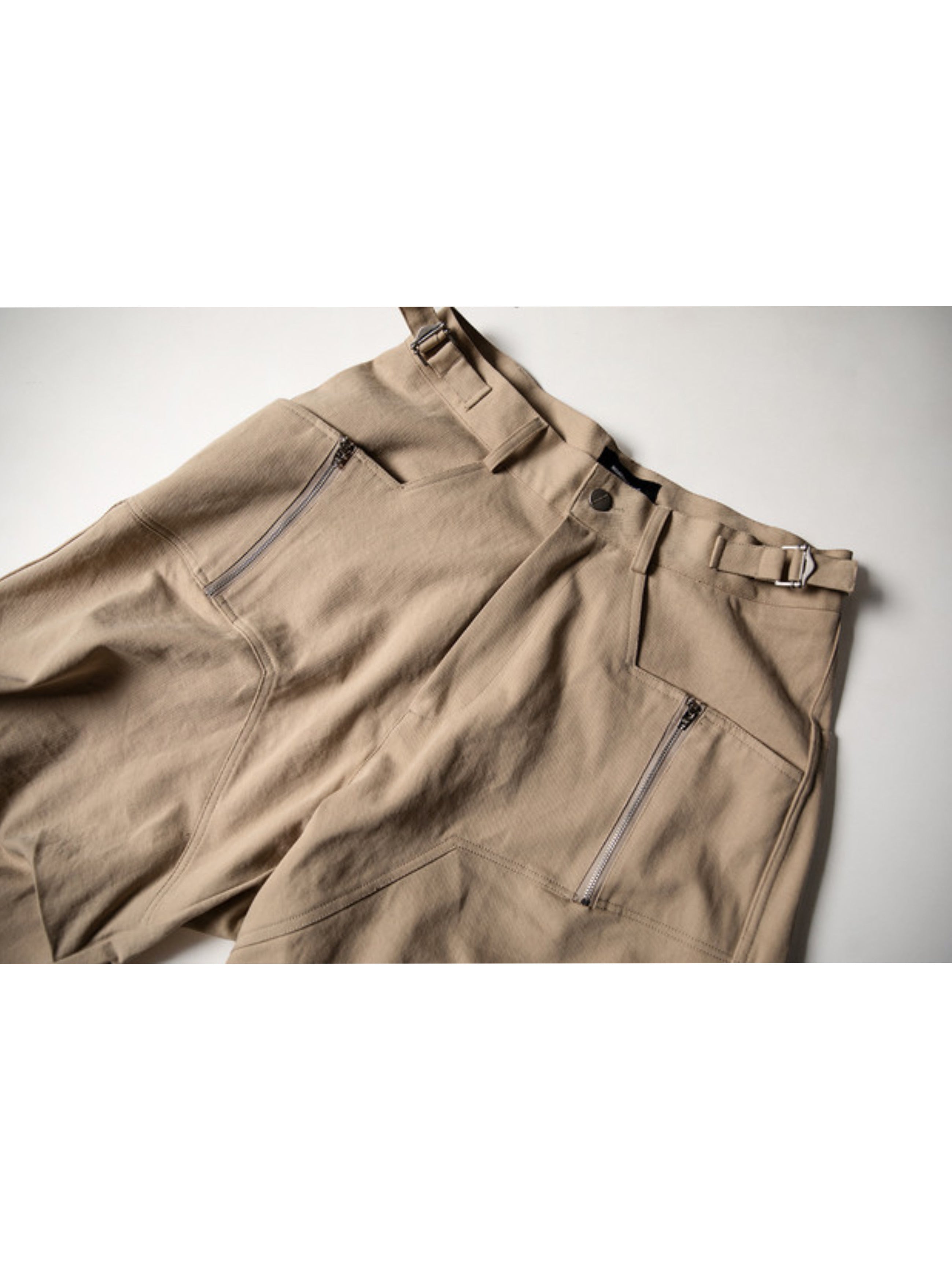 【roaringrad】26 Parachute Bermuda