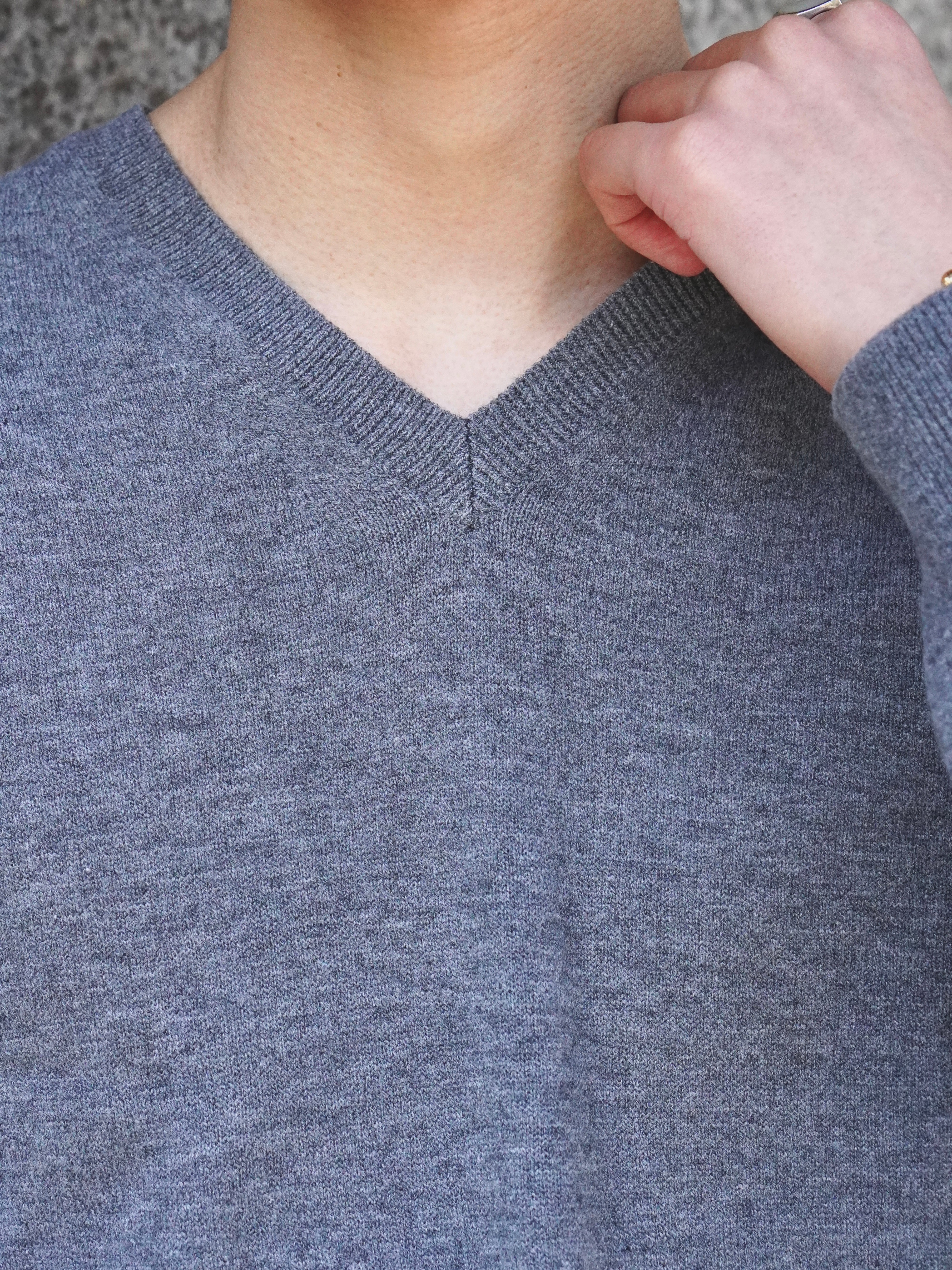東京店WEB限定【Chikashitsu +】cropped vneck knit (3color)