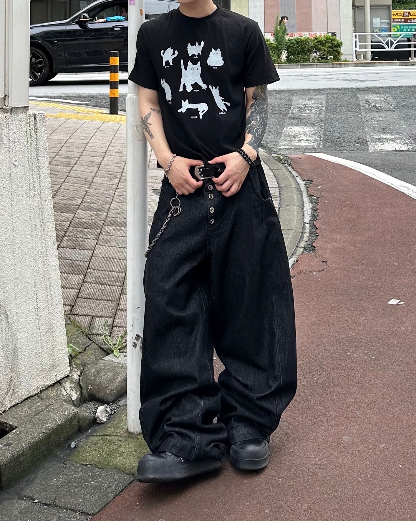 大阪店WEB限定受注制【Chikashitsu +】cat mood graphic t-shirt (2color)