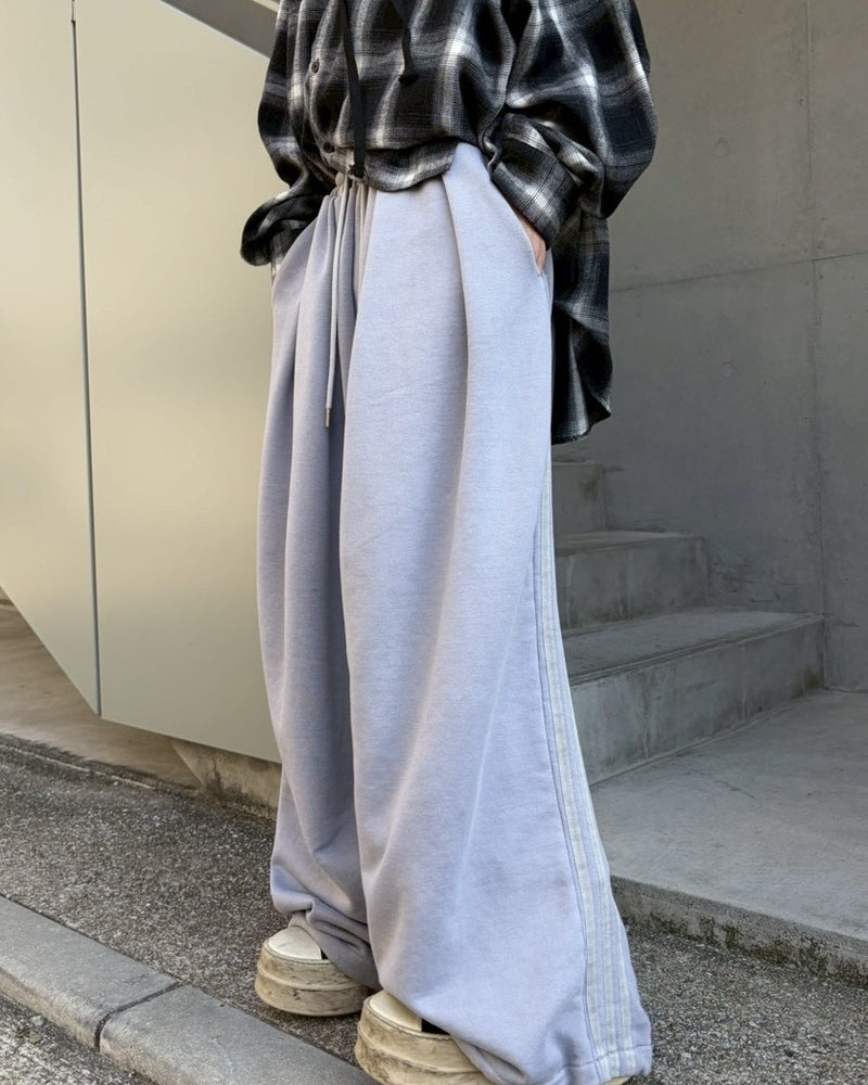 受注制【LUV CODE】line wide sweat pants (2color)
