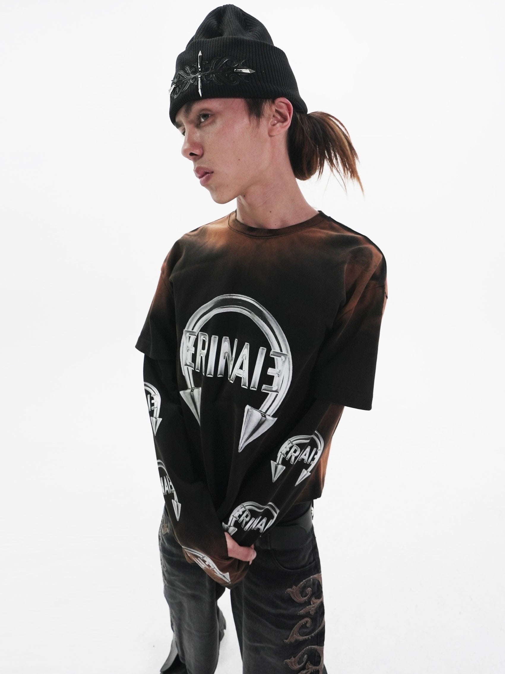 【E RIN AI E】PIERCED RUST DOUBLE LONG SLEEVE T