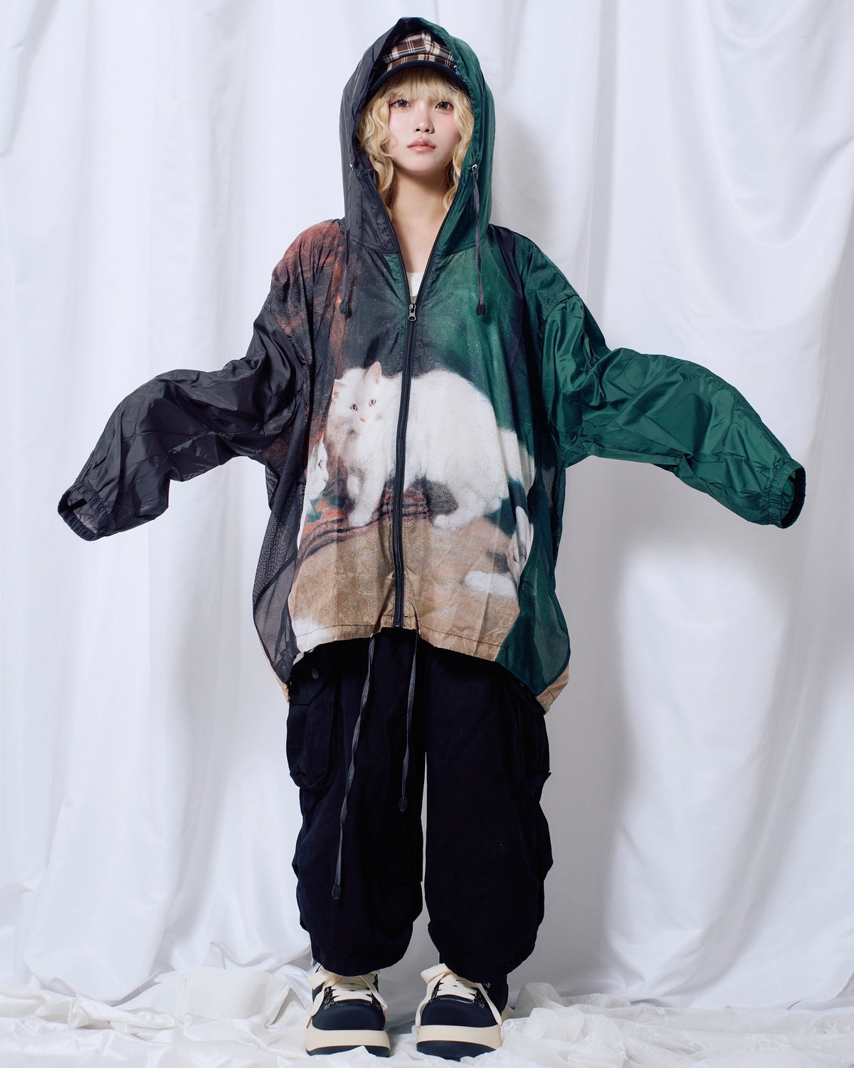 9/18 20:00 発売 国際配送【Nerd out XU】neko hooded windbreaker