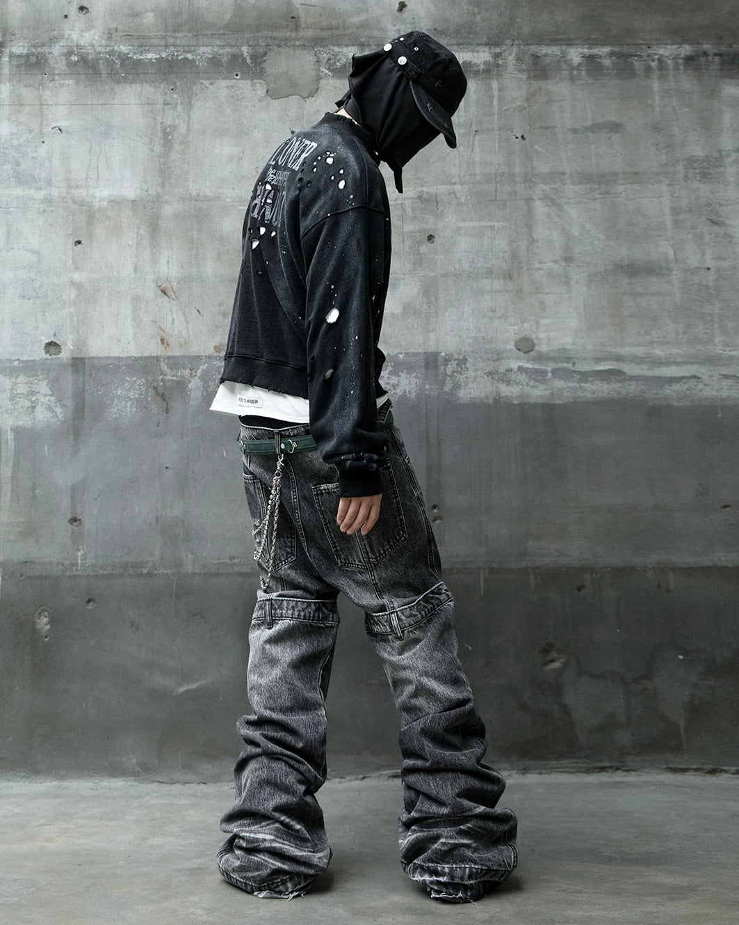 【roaringrad】Cross Damage Sweat Shirt