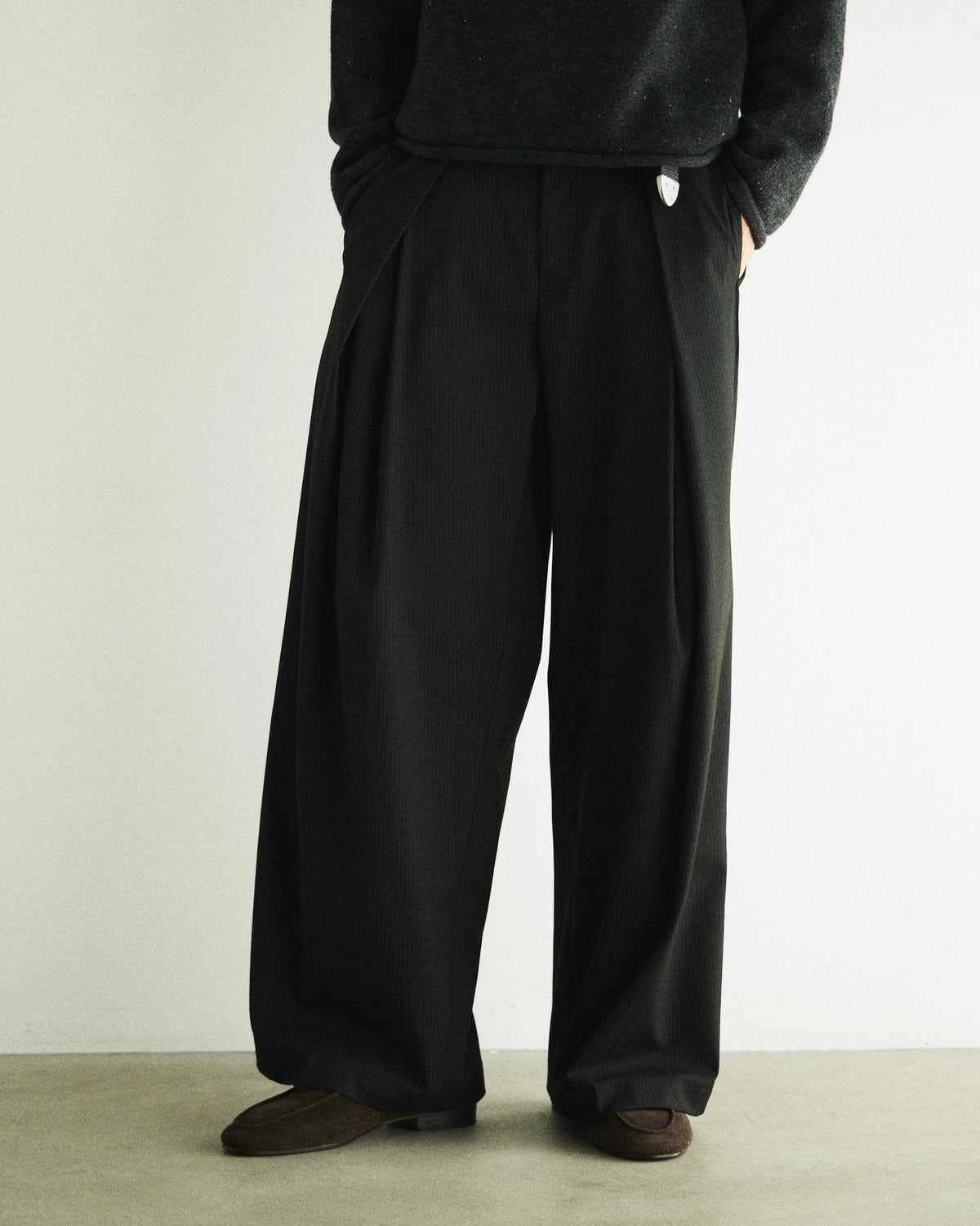 【CS】stripe cross tuck drape slacks