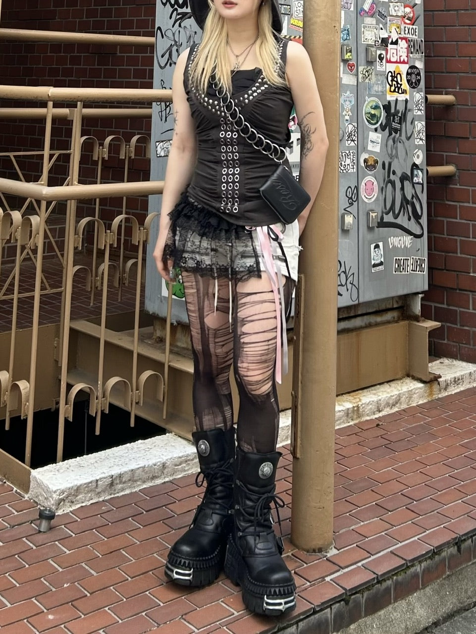 国際配送【Never mind the XU】drape eyelet hoodie tank(2color)