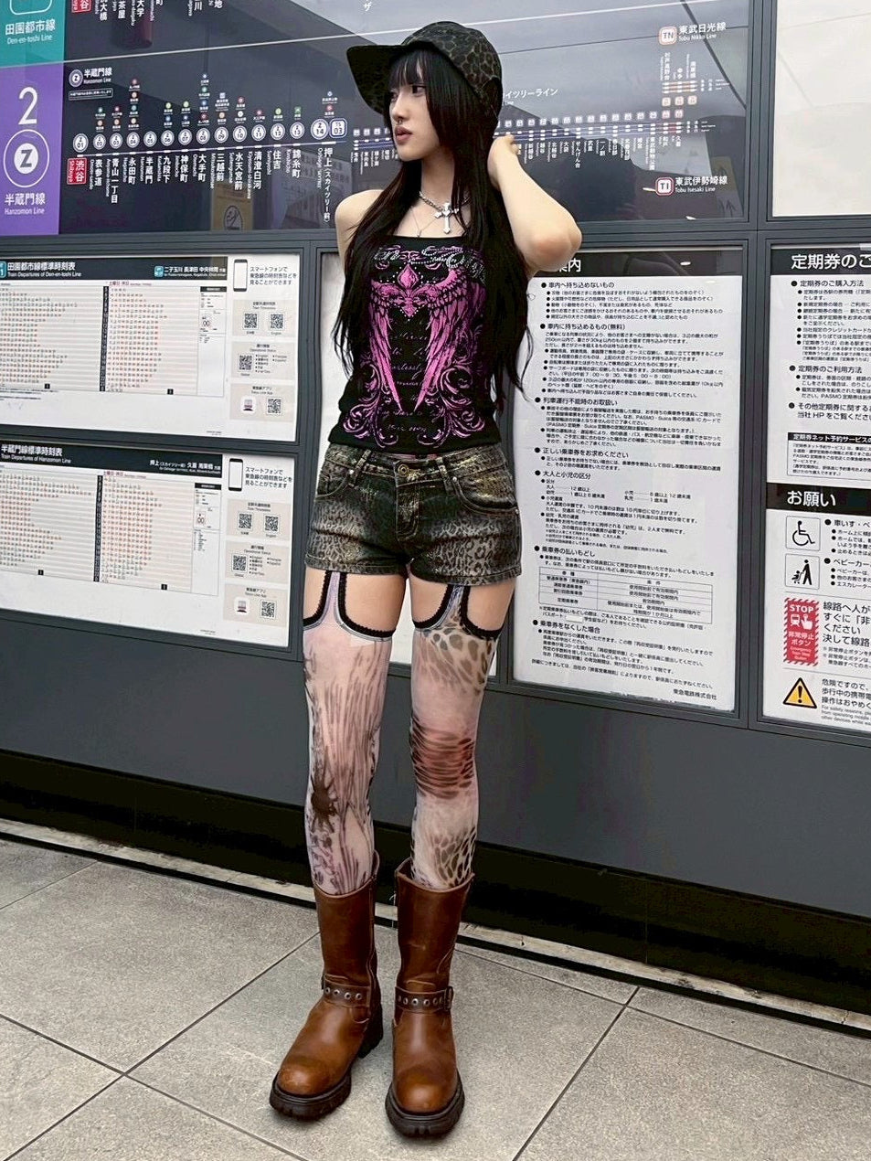 7/11 20:00発売　国際配送【BABY09】leopard back zip denim shorts