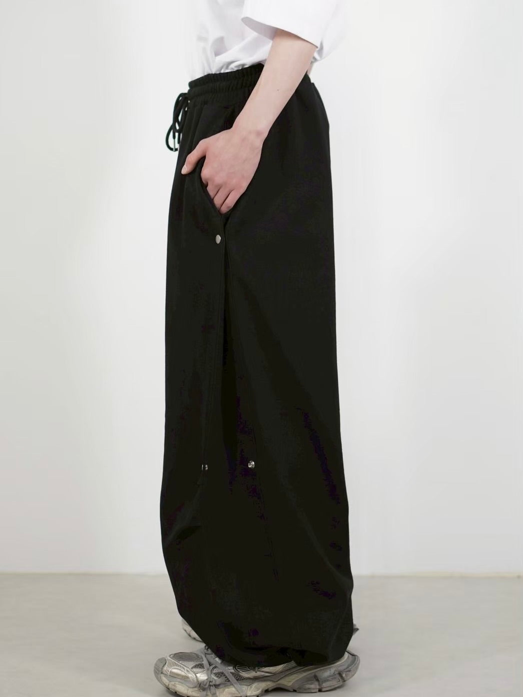 受注制【Chikashitsu +】side snap button sweat pants (2color)