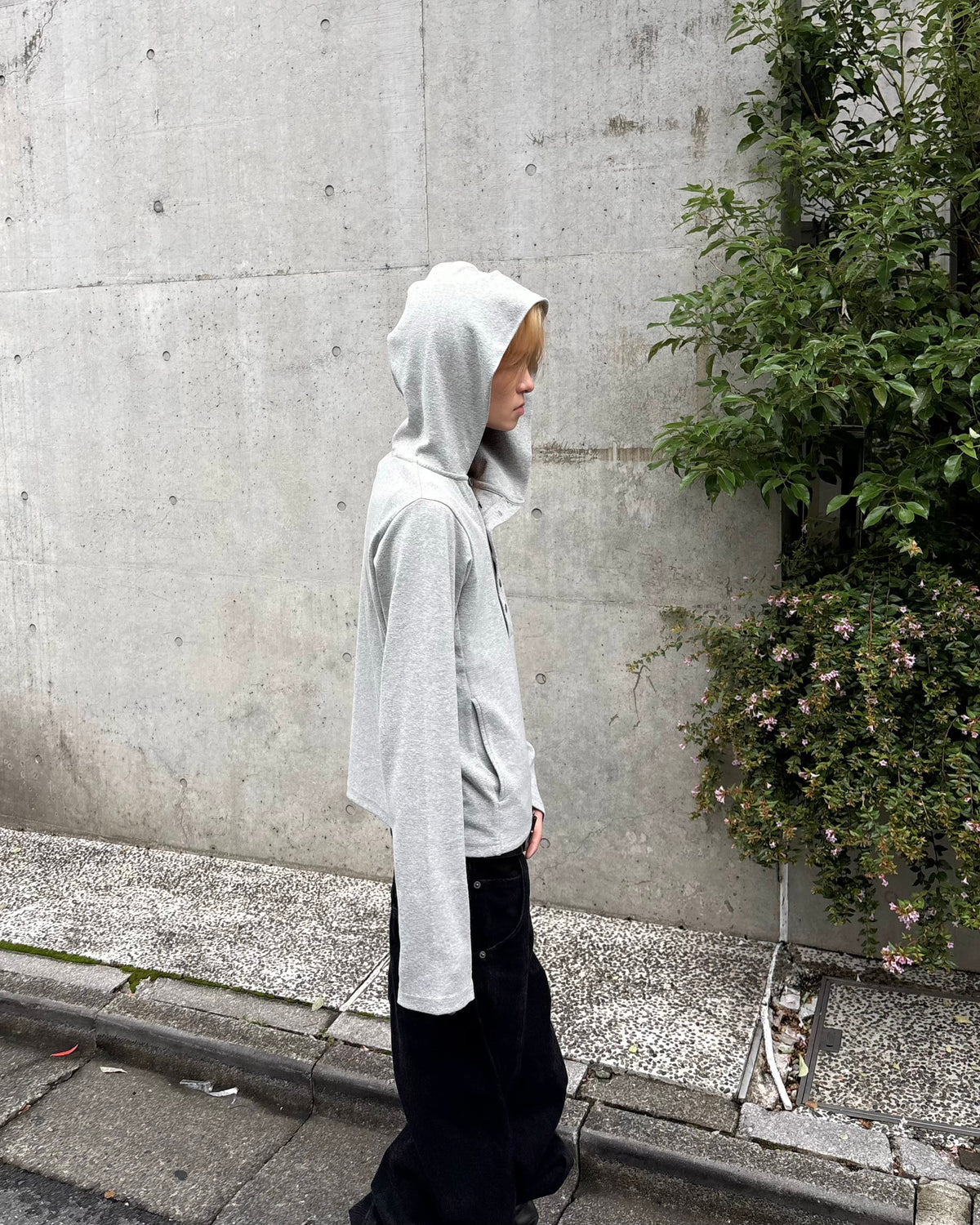 【Lee fi Ne】 Offset Hooded Henley Top