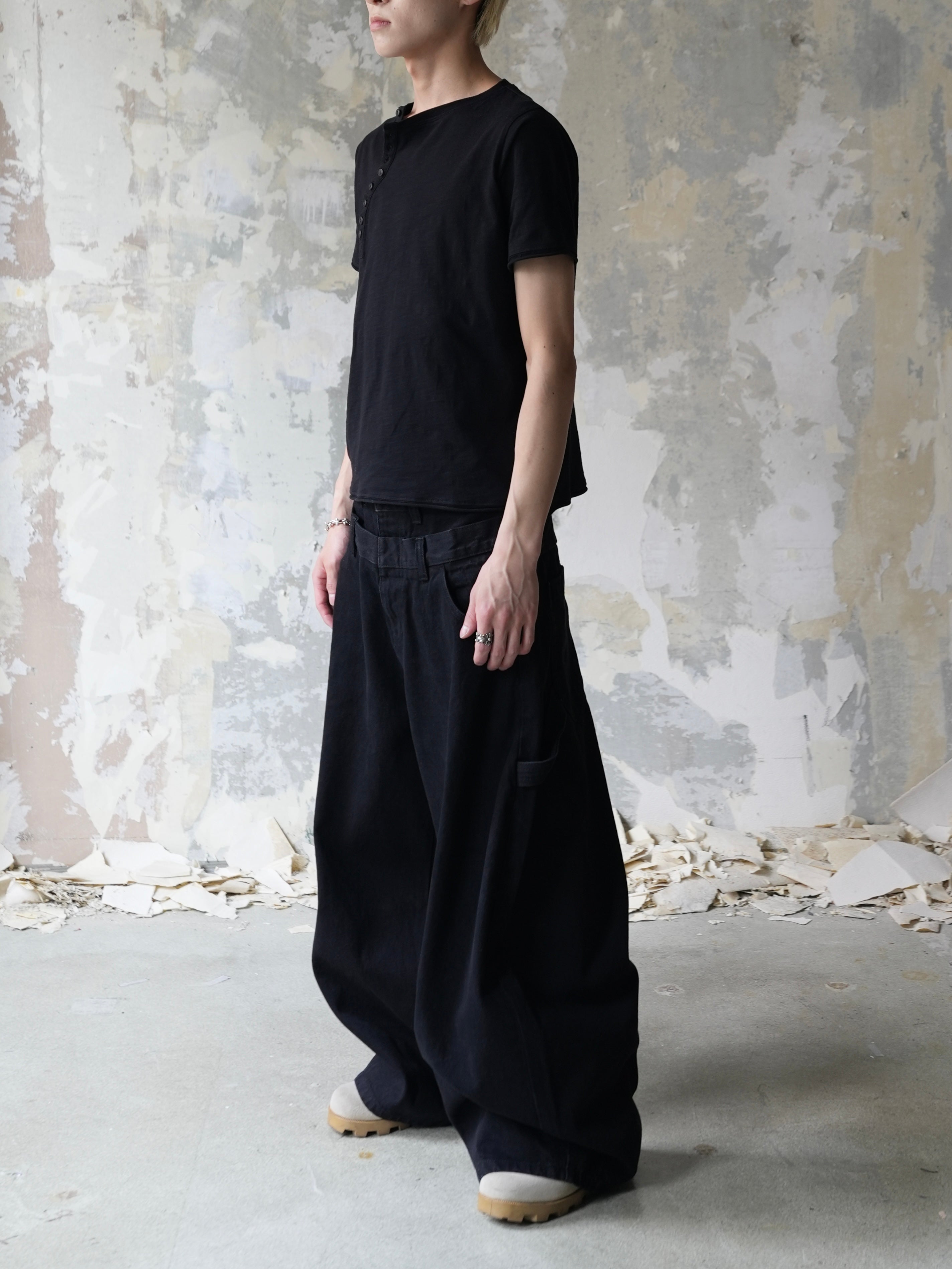7月下旬発売予定【Lee fi Ne】Offset Henley Tee
