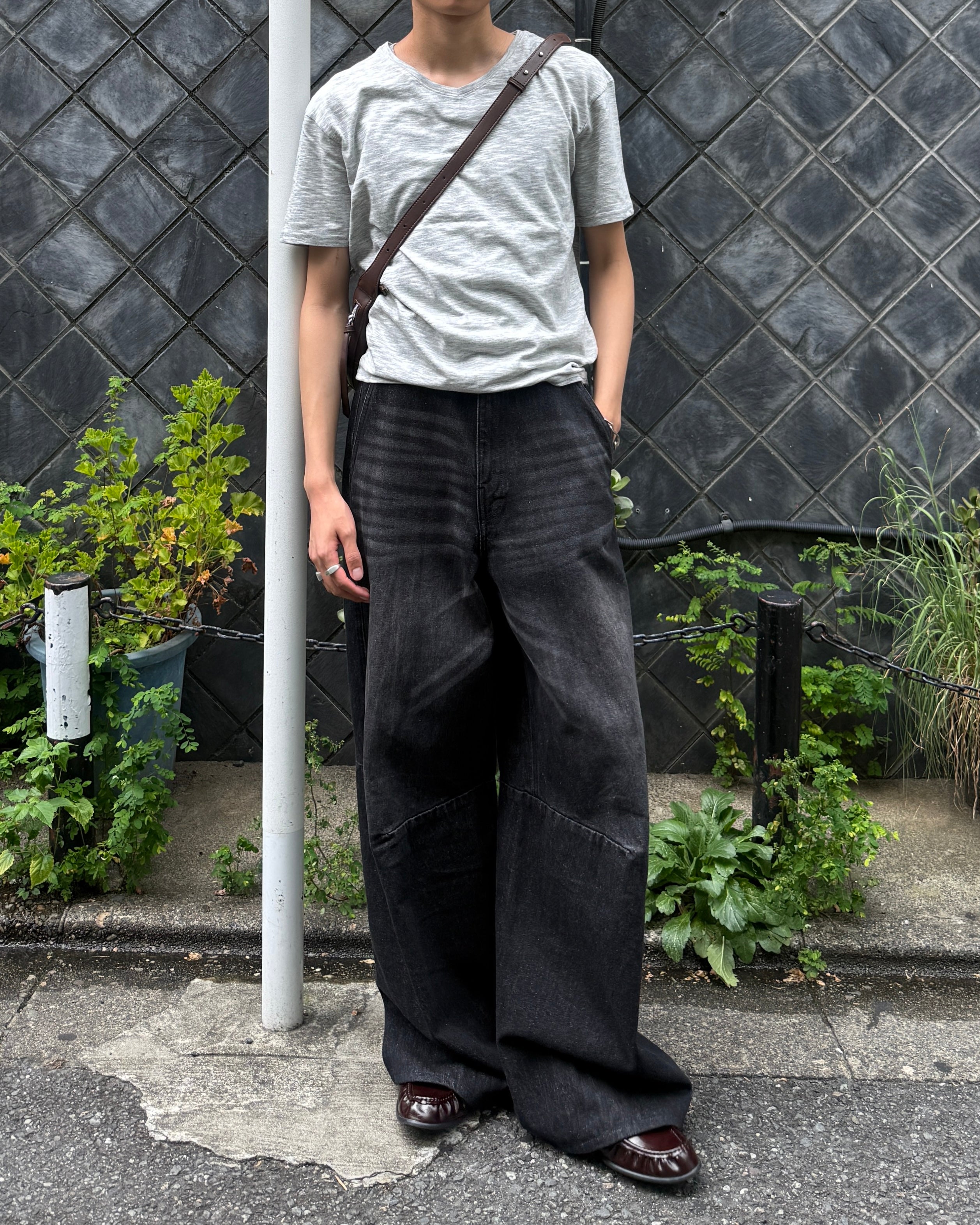 東京店WEB限定受注制【Chikashitsu +】slub v-neck tee (3color)