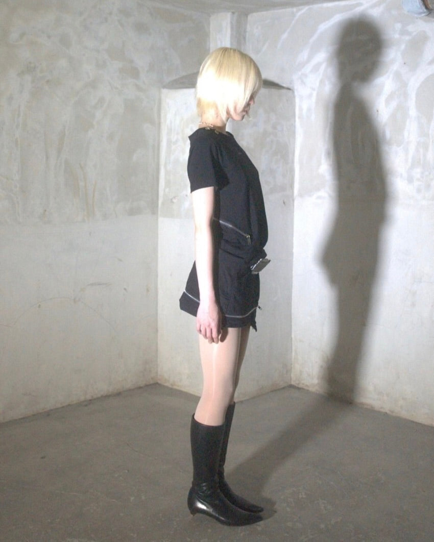 【LOIN ARMIS】Cross zip coating mini skirt
