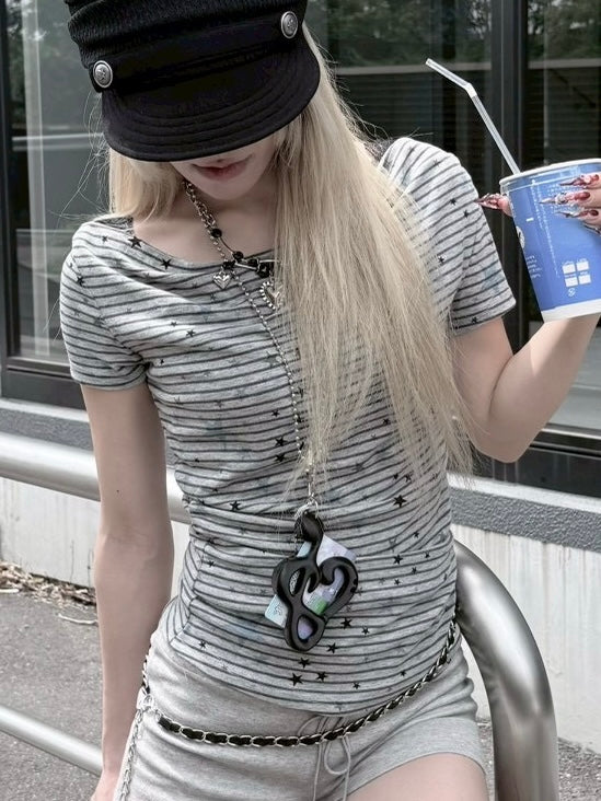 6/19 20:00発売 受注制【nmtc+】Holly Star Stripe Drape Tee (2color)