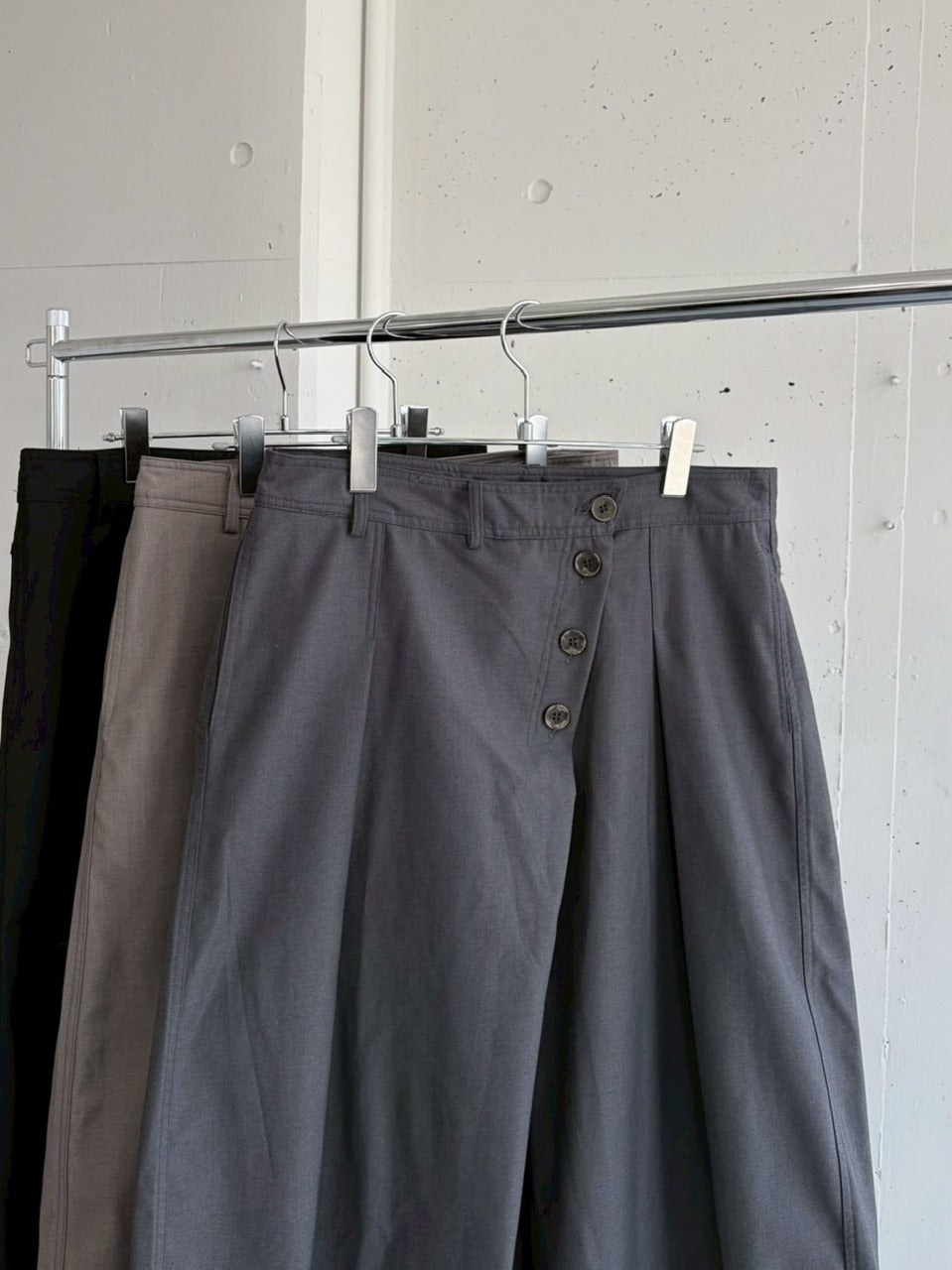 国際配送【LUV CODE】diagonal button wide pants (3color)