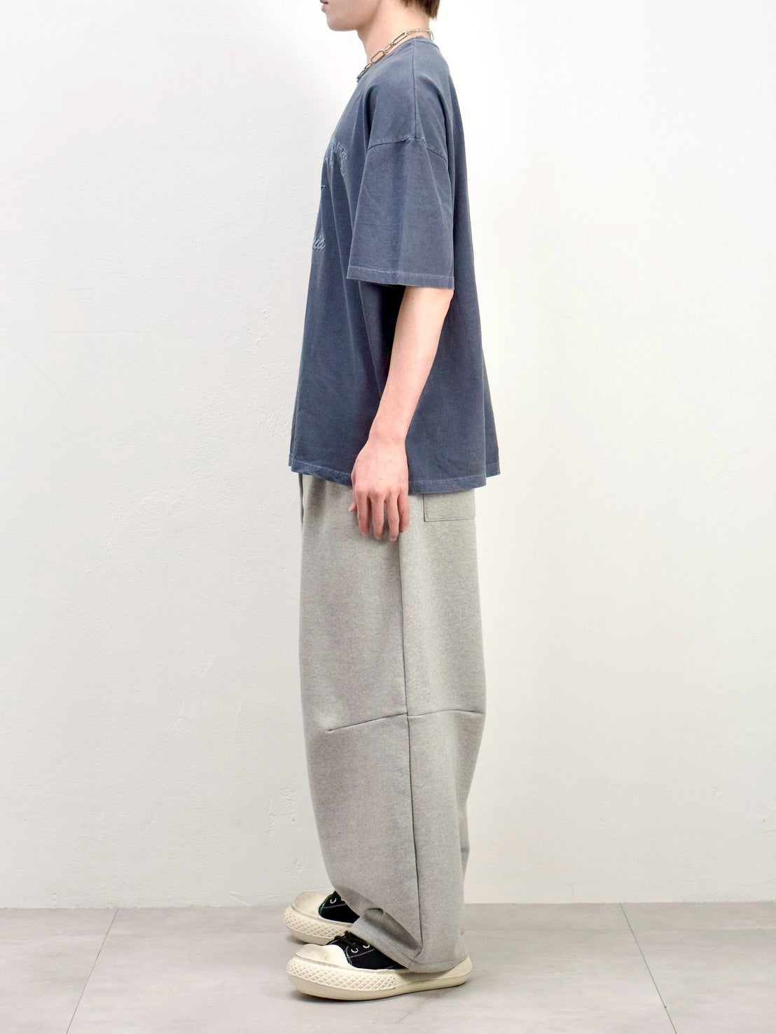 受注制【Chikashitsu +】pigment university t-shirt (3color)