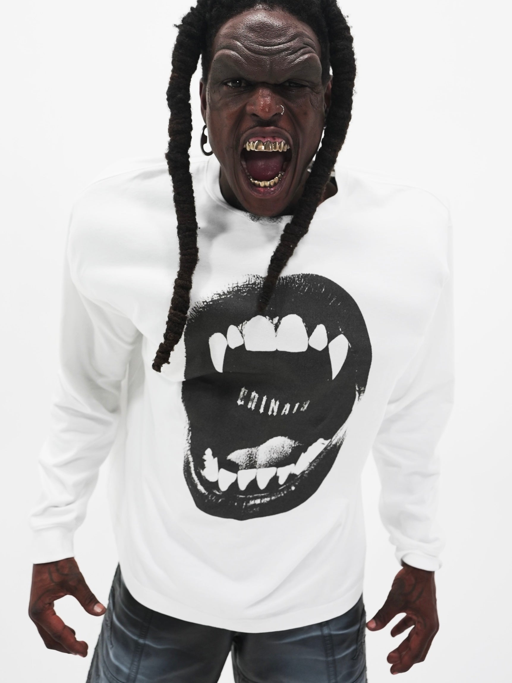 【E RIN AI E】VAMP BITE LONG SLEEVE T