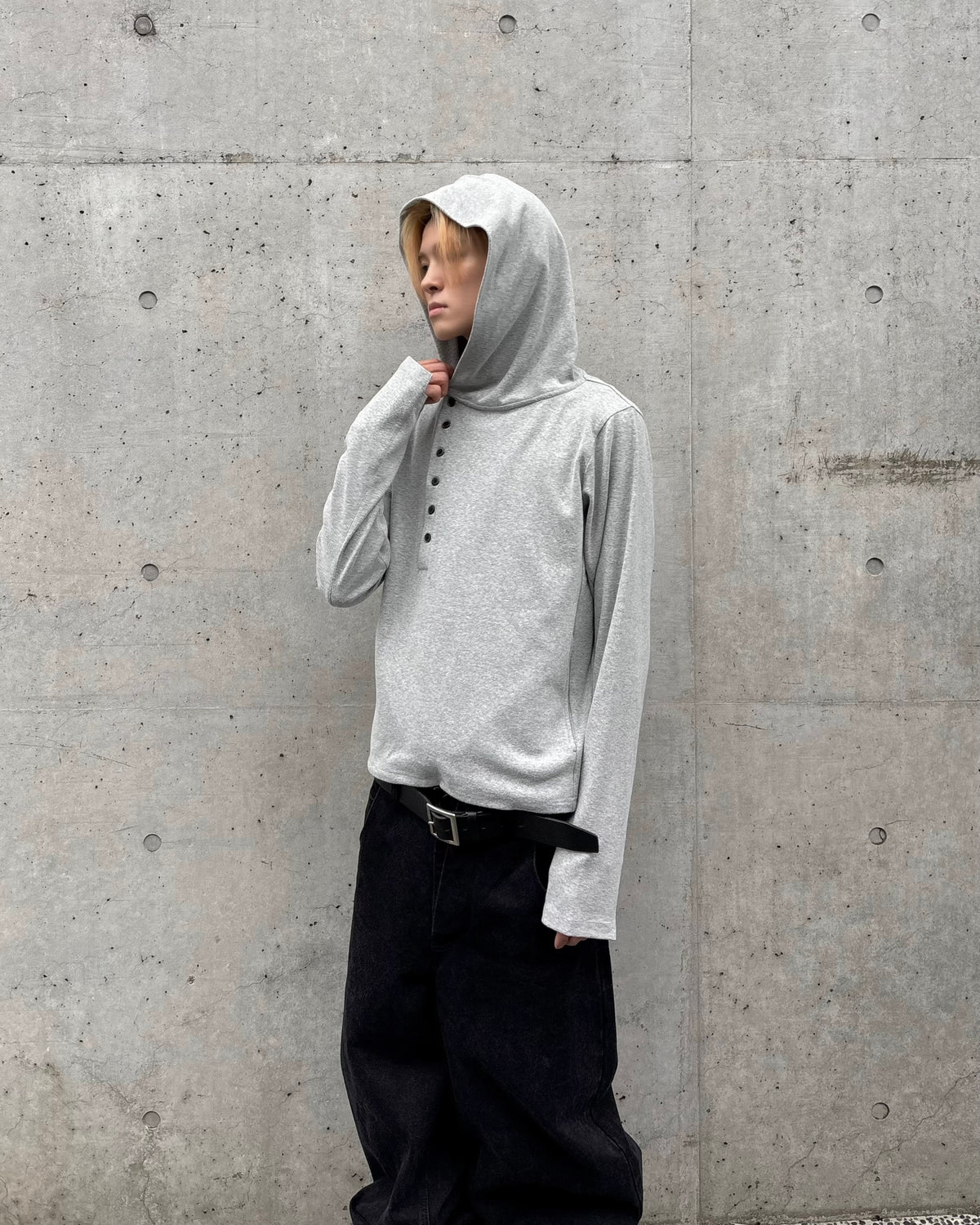 【Lee fi Ne】 Offset Hooded Henley Top