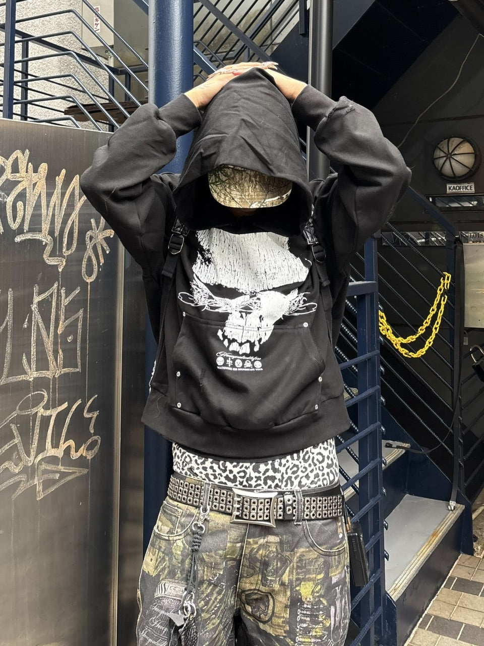 国際配送【Never mind the XU】Rivet eyelet biker belt