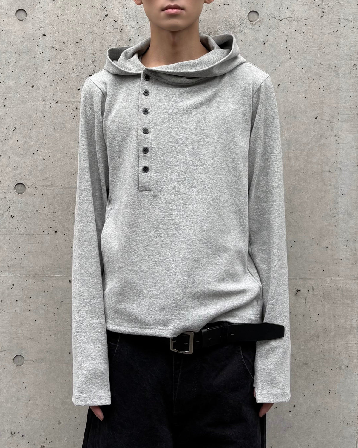 【Lee fi Ne】 Offset Hooded Henley Top