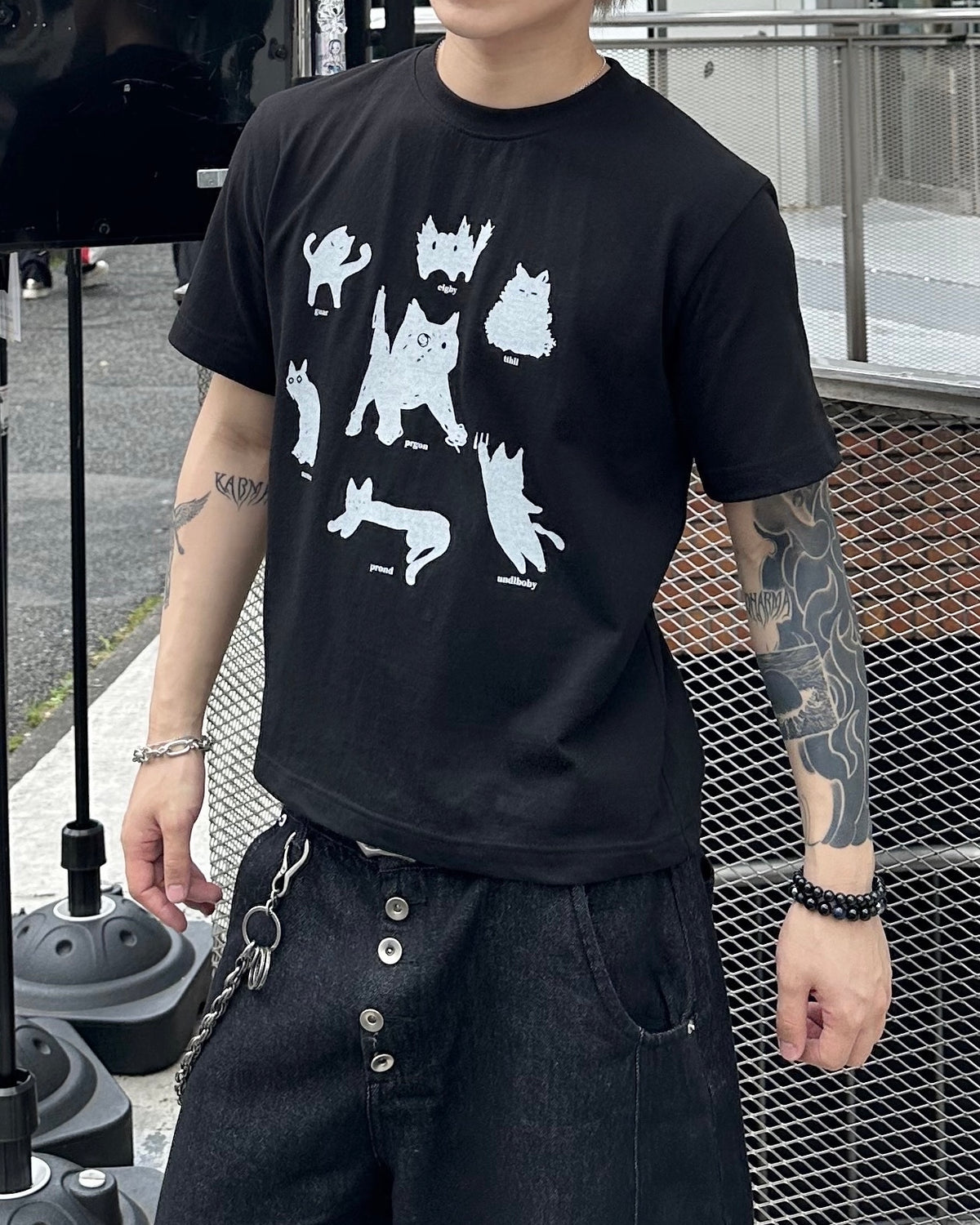 大阪店WEB限定【Chikashitsu +】cat mood graphic t-shirt (2color)