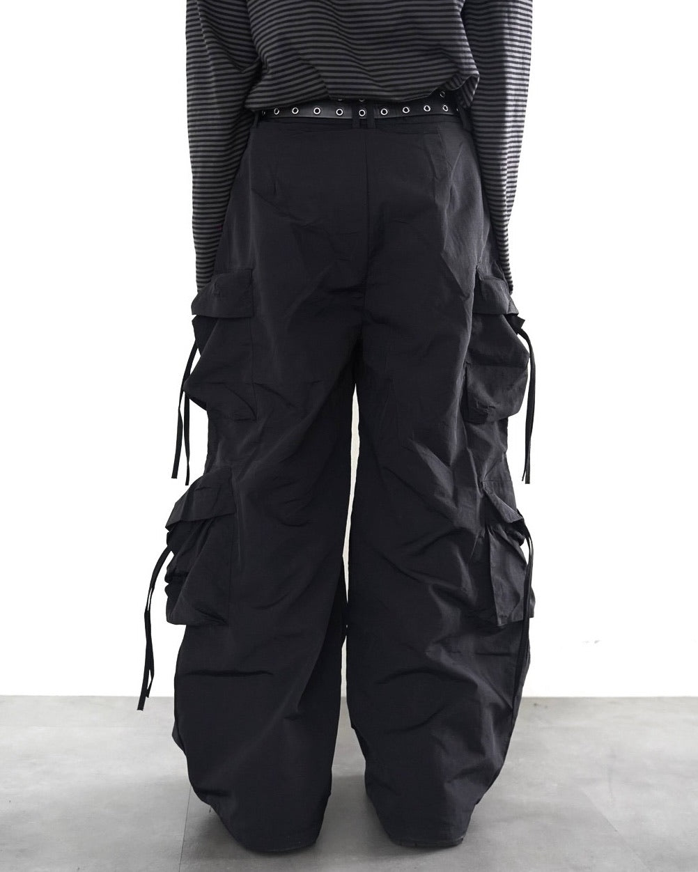 国際配送【LUV CODE】multi pocket gather pants