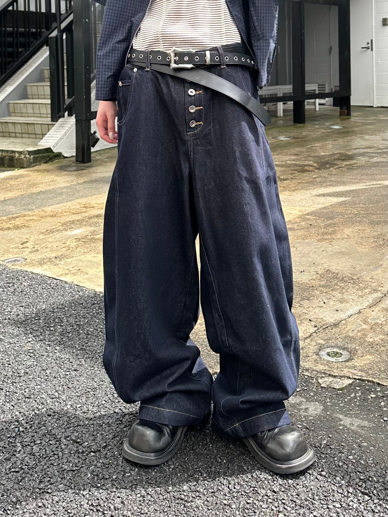 大阪店WEB限定受注制【Chikashitsu +】button fly ballon denim pants (2color)
