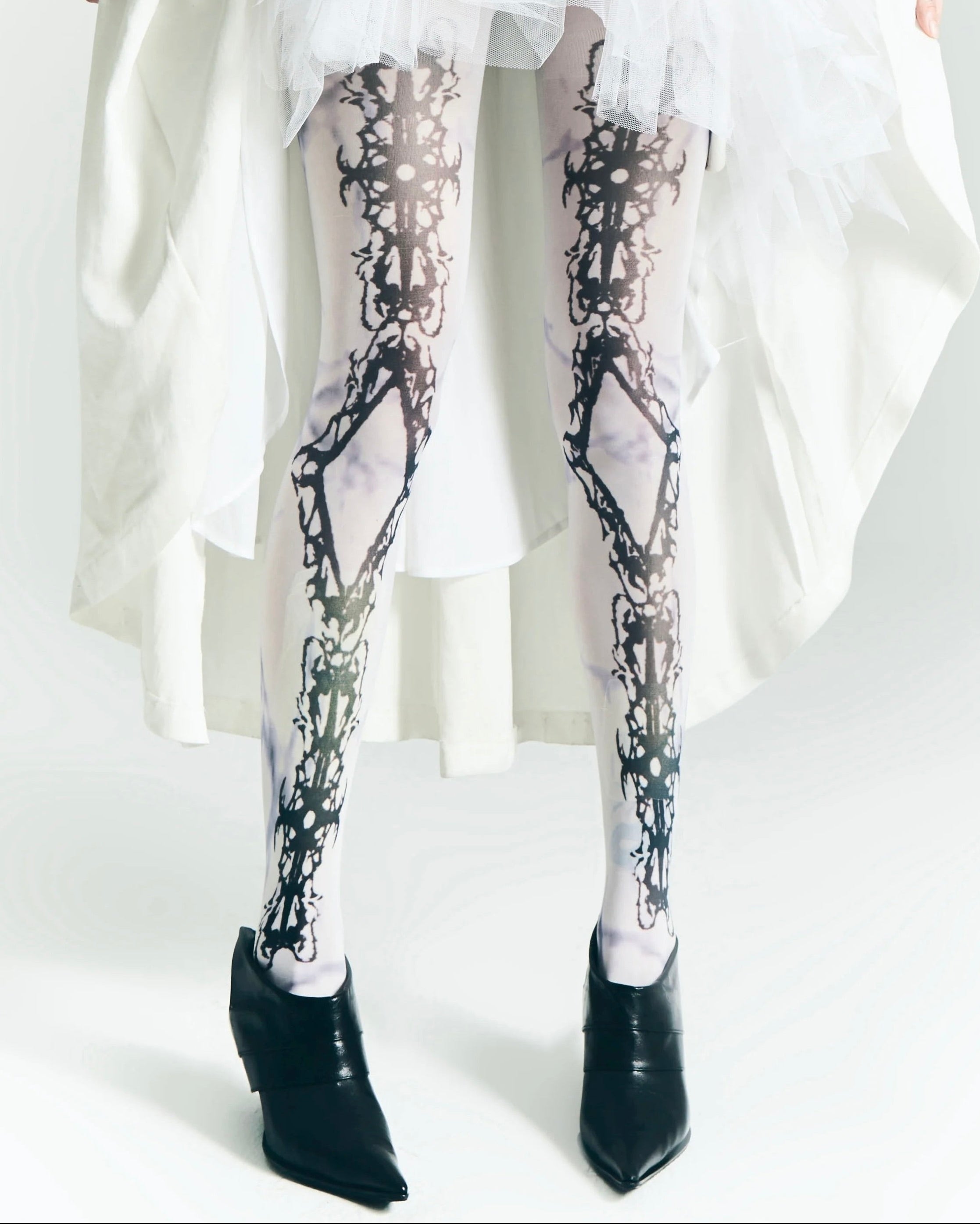 【IIIMIII】Cathedral Lace Tights