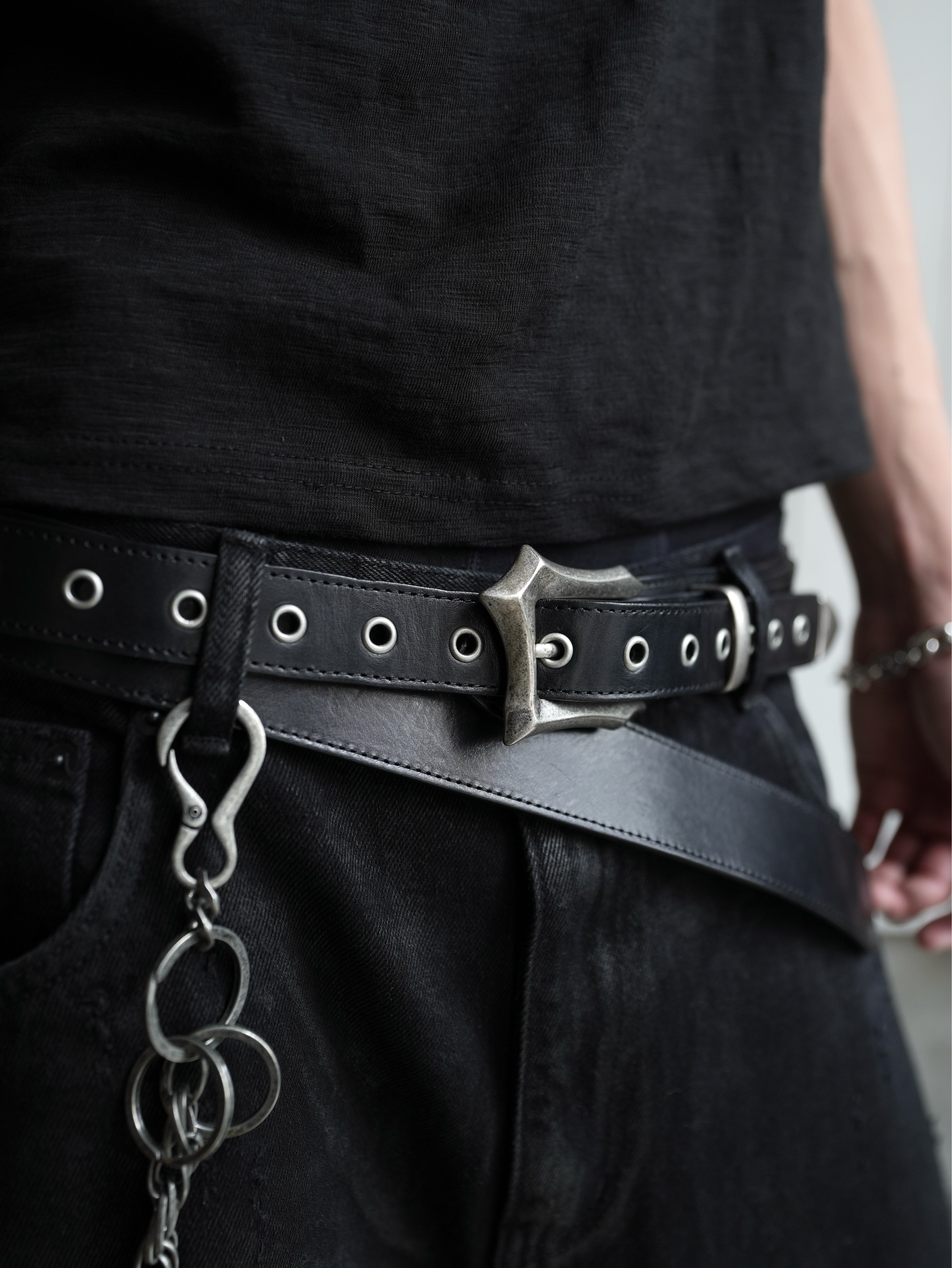 【CHIKASHITSU PLUS HIGH】Layered leather eyelet belt