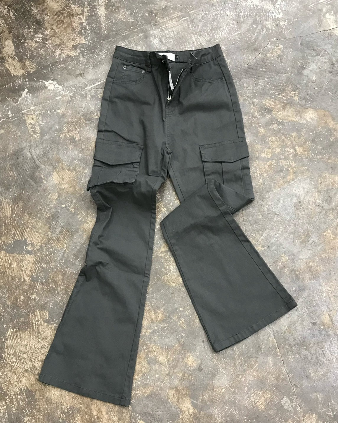 受注制【OaKS】low-rise bootcut cargo pants (2color)