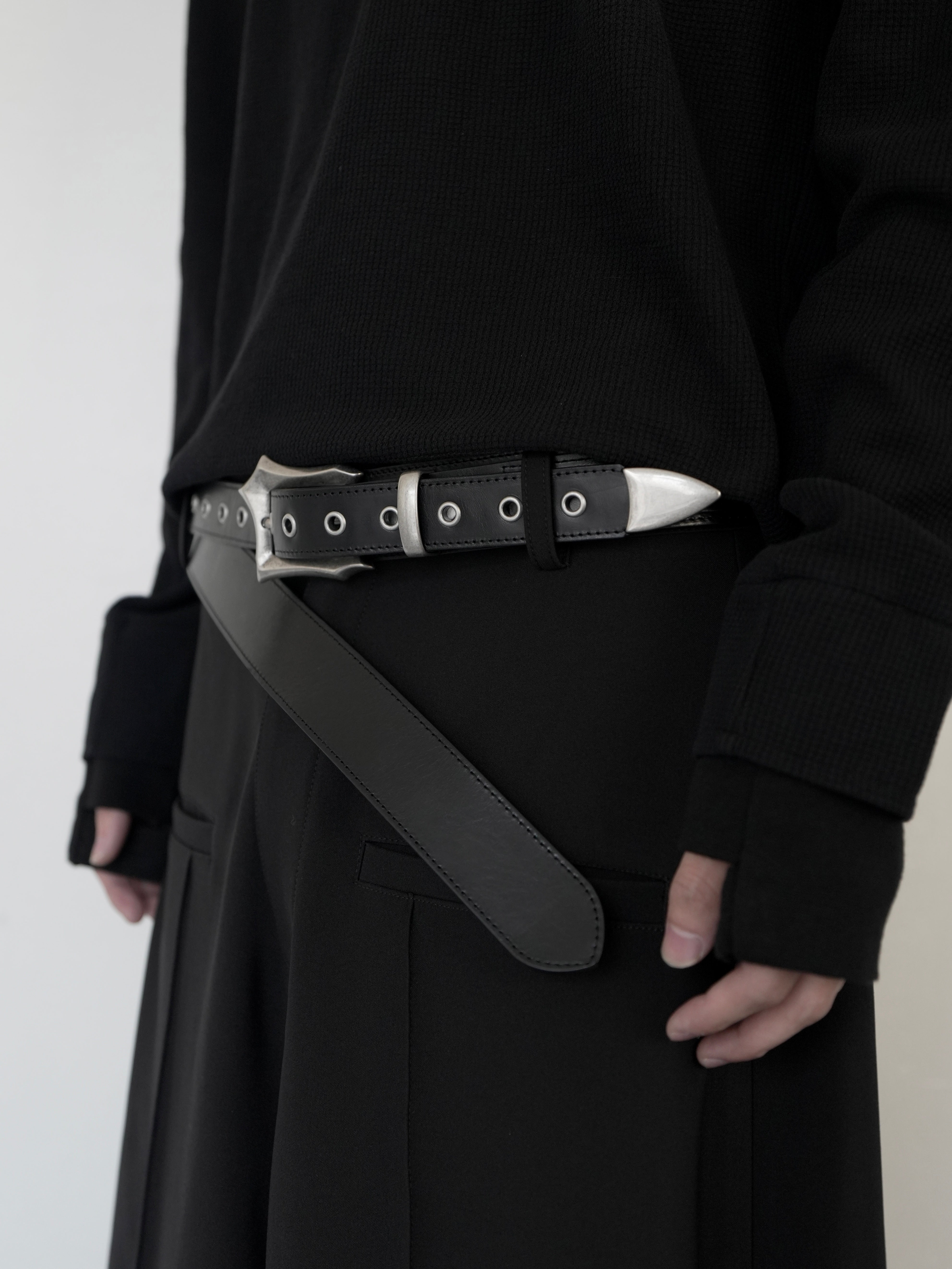 【CHIKASHITSU PLUS HIGH】Layered leather eyelet belt