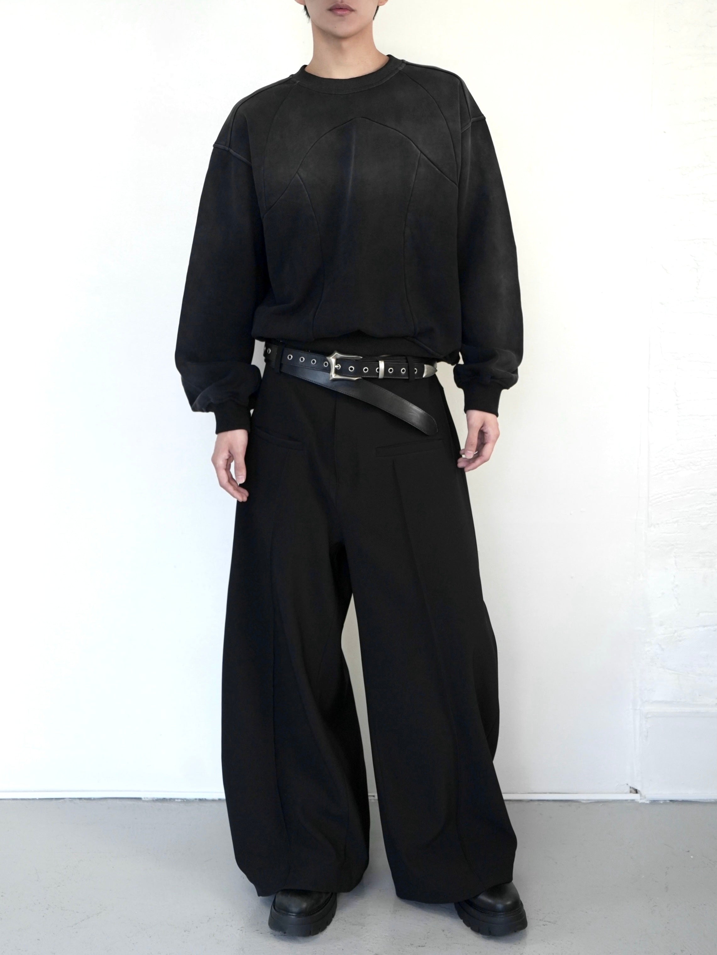 【CHIKASHITSU PLUS HIGH】Urban drape curve slacks
