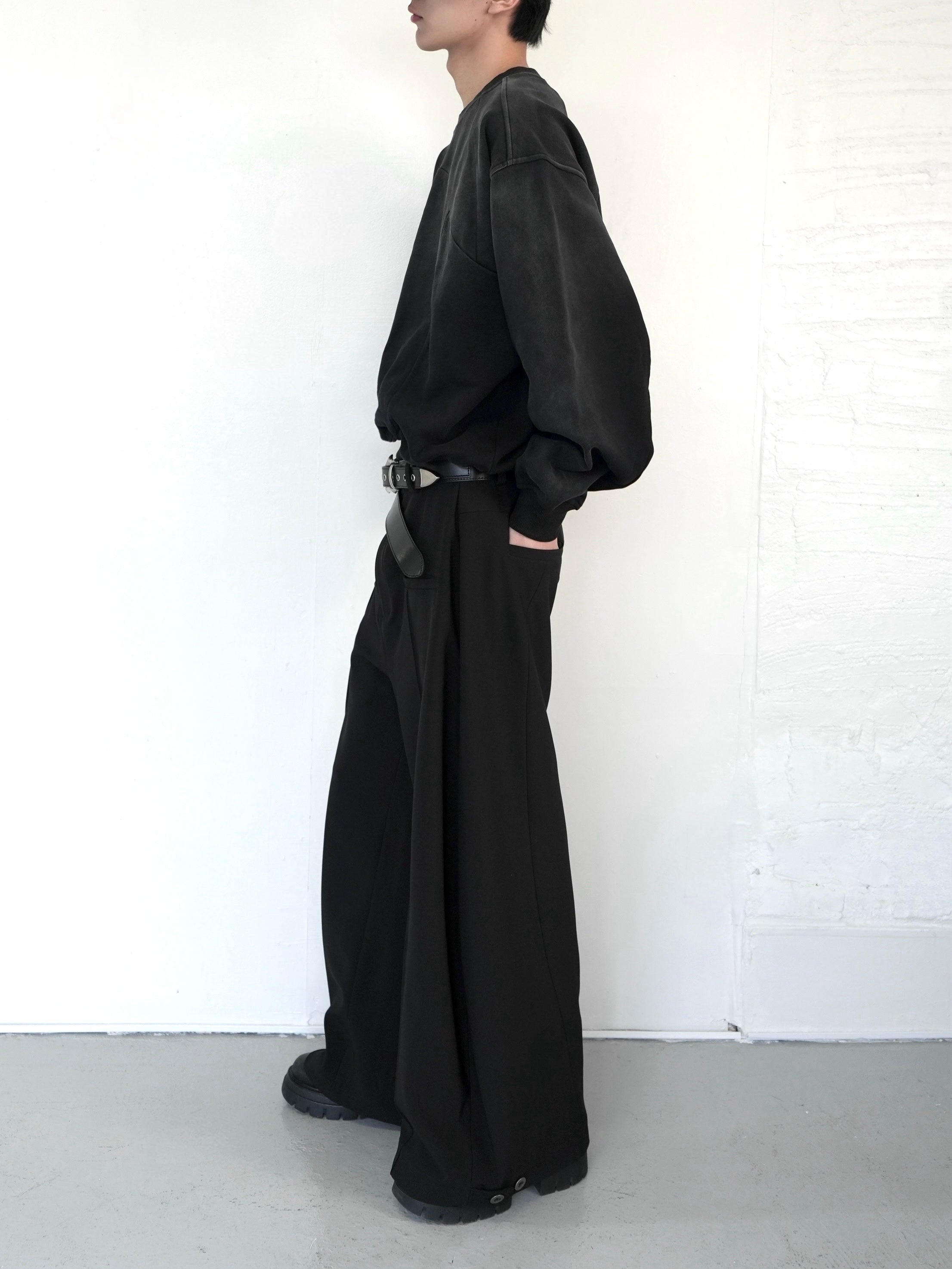 【CHIKASHITSU PLUS HIGH】Urban drape curve slacks