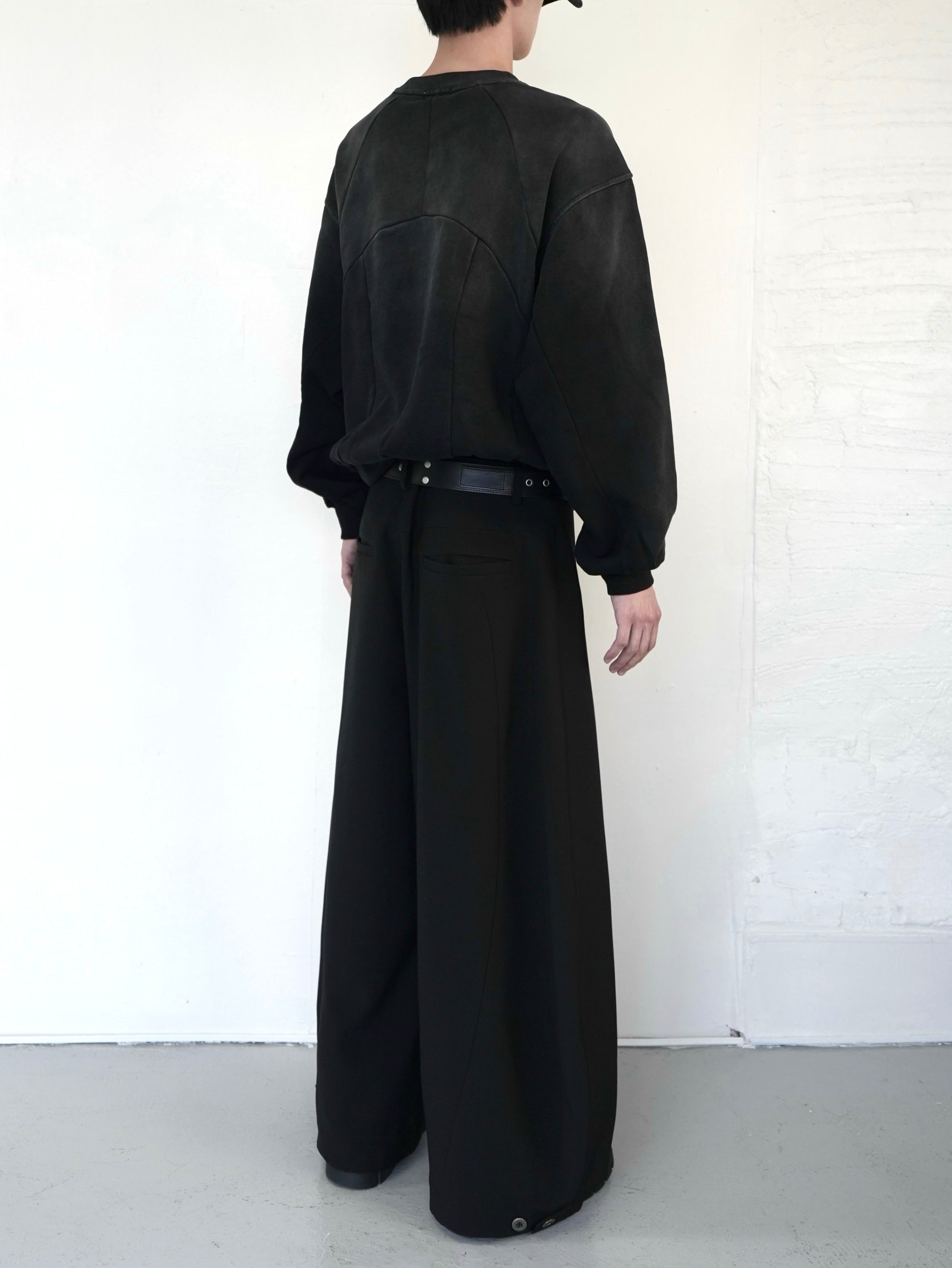 【CHIKASHITSU PLUS HIGH】Fade panel sweat shirt