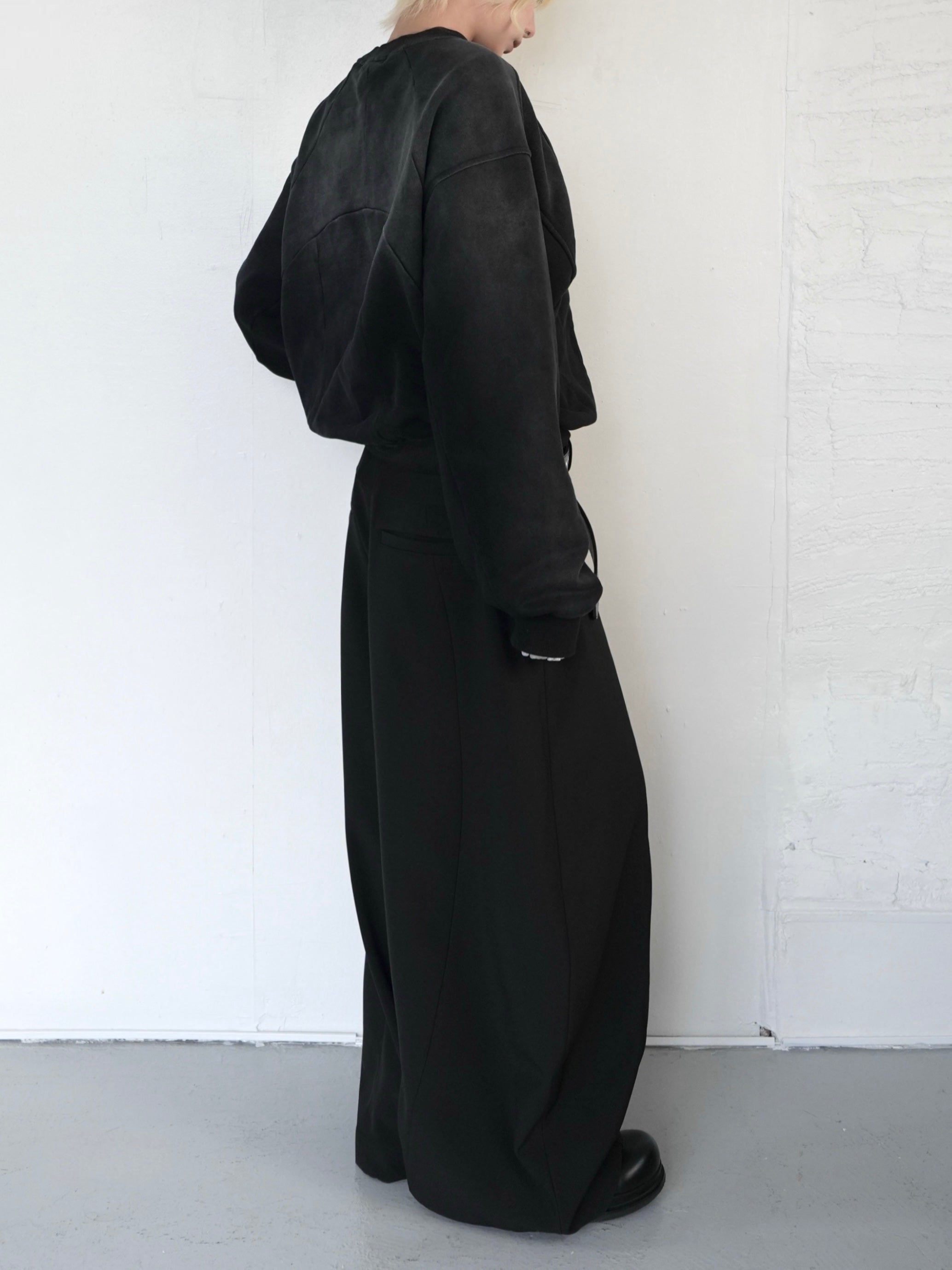 【CHIKASHITSU PLUS HIGH】Urban drape curve slacks